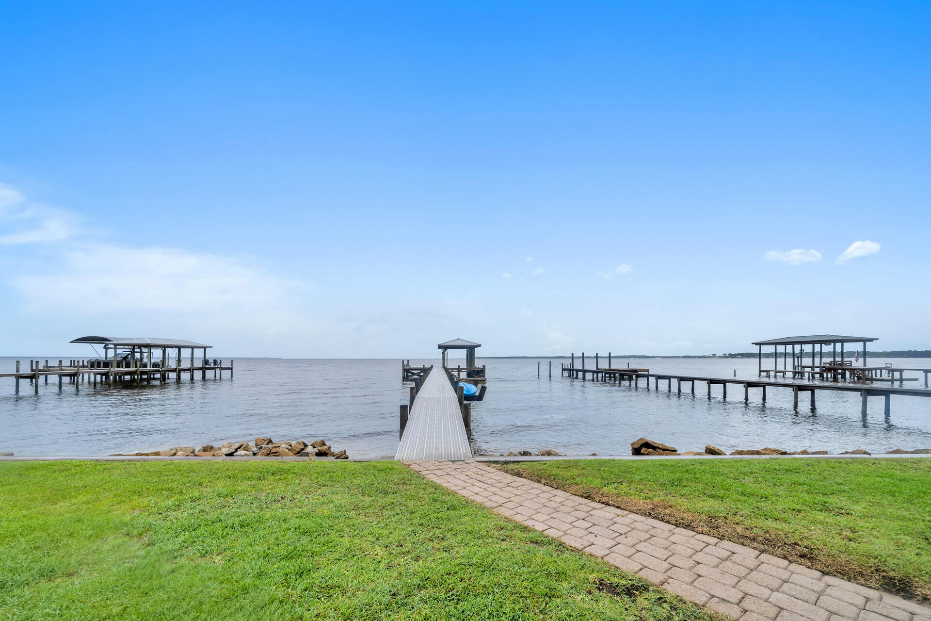 WINDWARD PH 1 BLUEWATER BAY - Residential