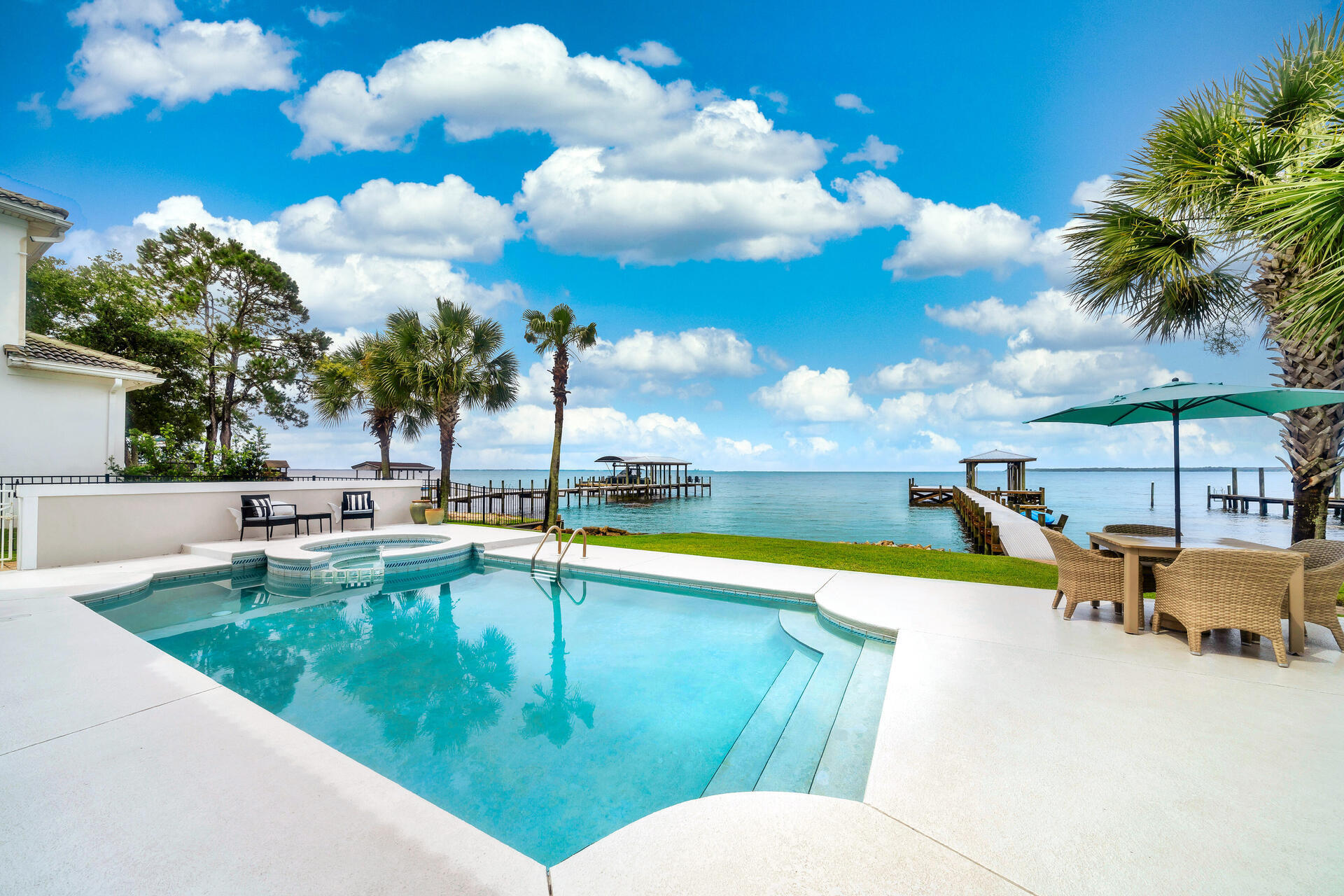 WINDWARD PH 1 BLUEWATER BAY - Residential