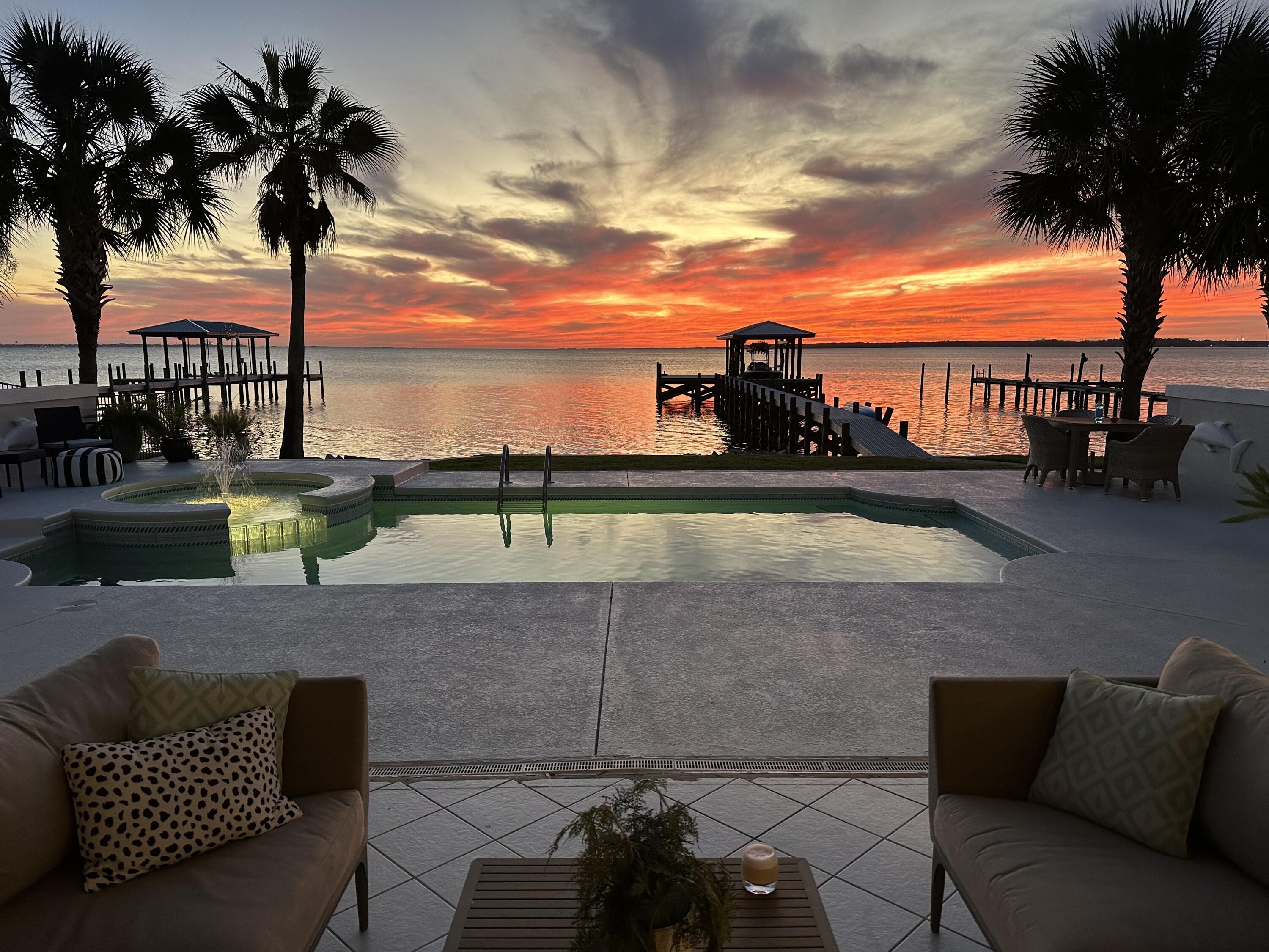 WINDWARD PH 1 BLUEWATER BAY - Residential