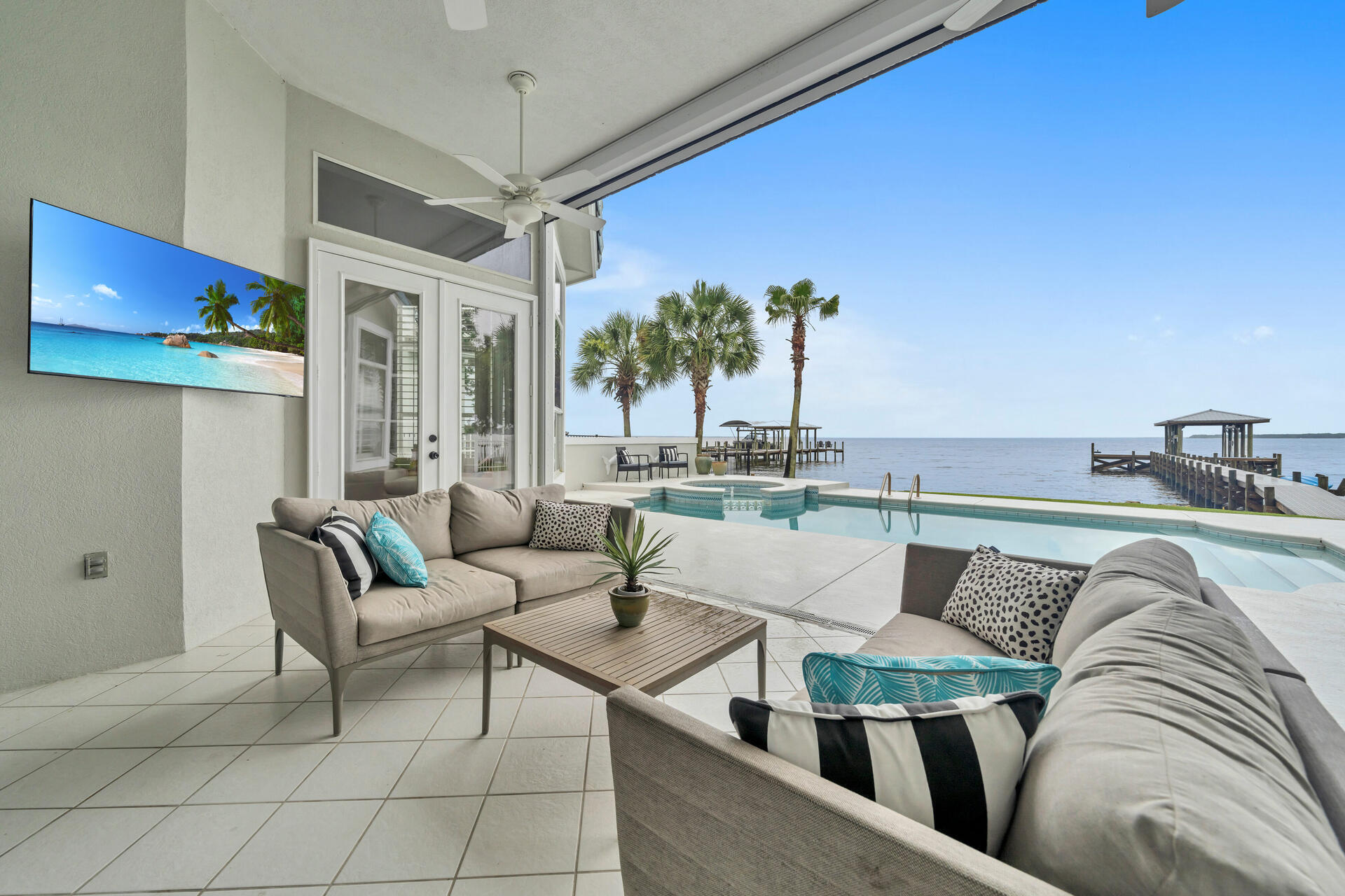 WINDWARD PH 1 BLUEWATER BAY - Residential