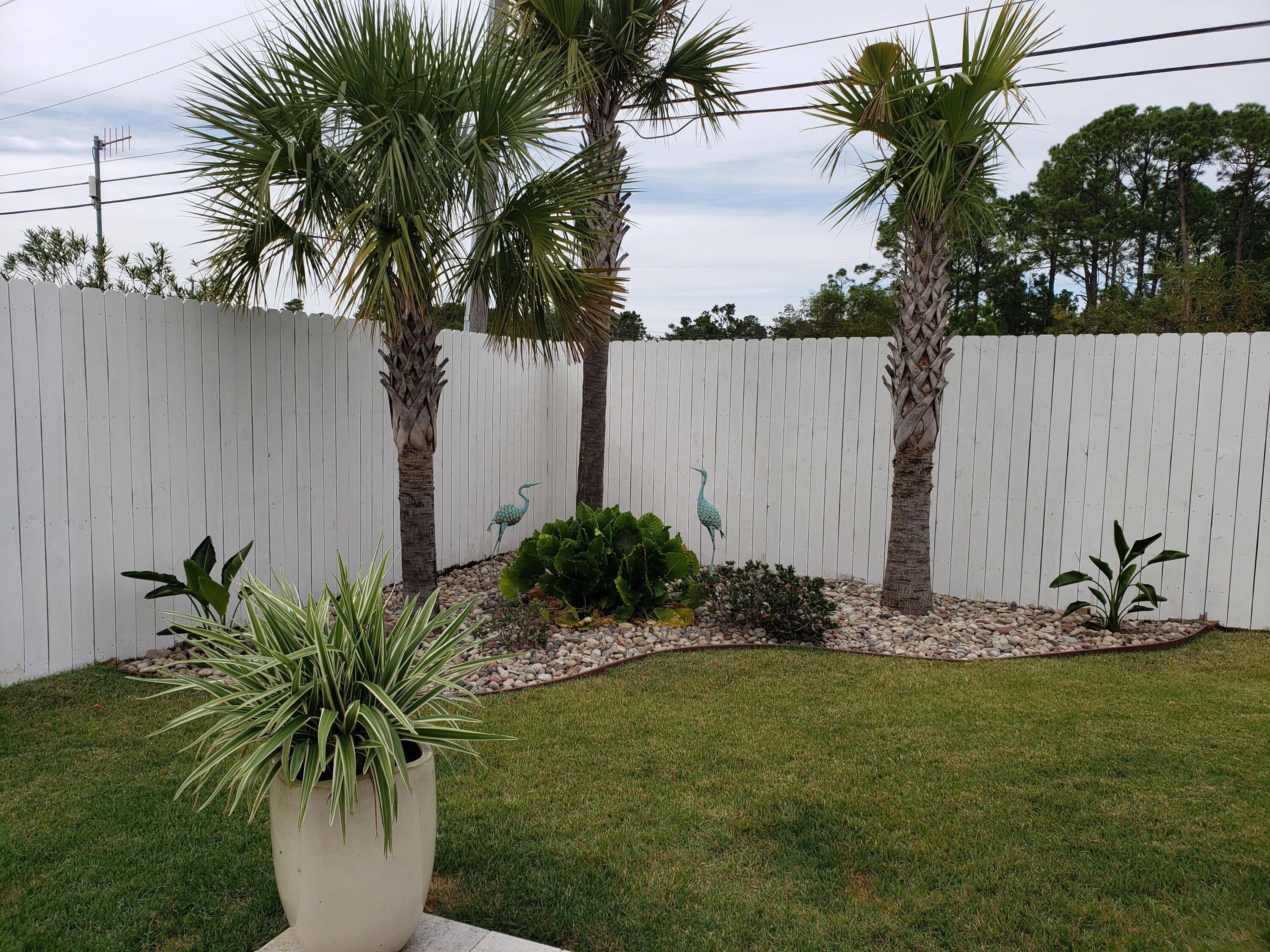 JAMAICAN LAKE CONDOS - Residential