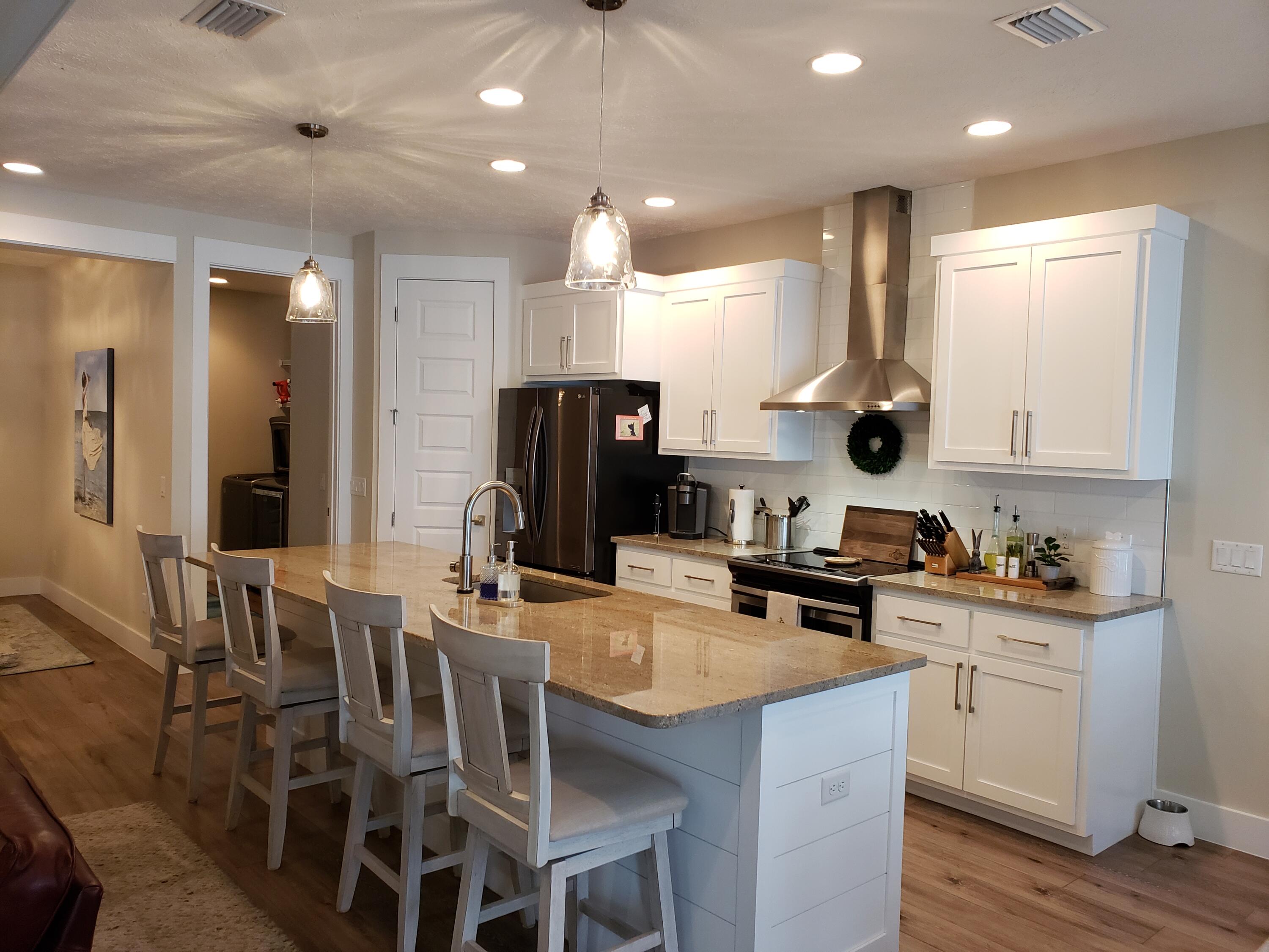 JAMAICAN LAKE CONDOS - Residential