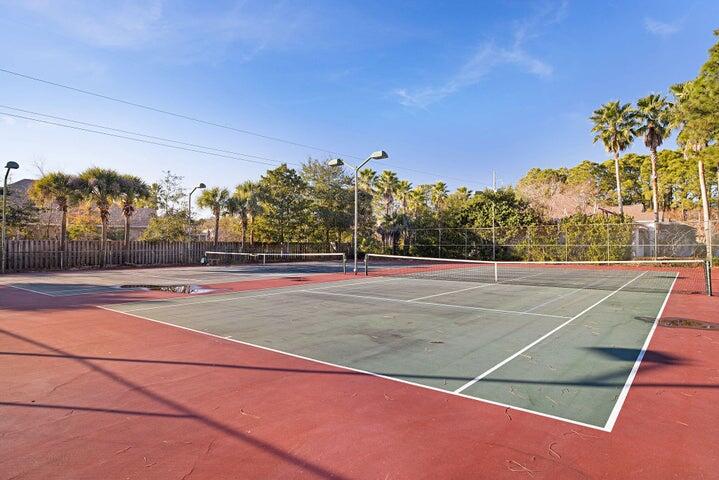 EMERALD LAKES PH 1 - Residential