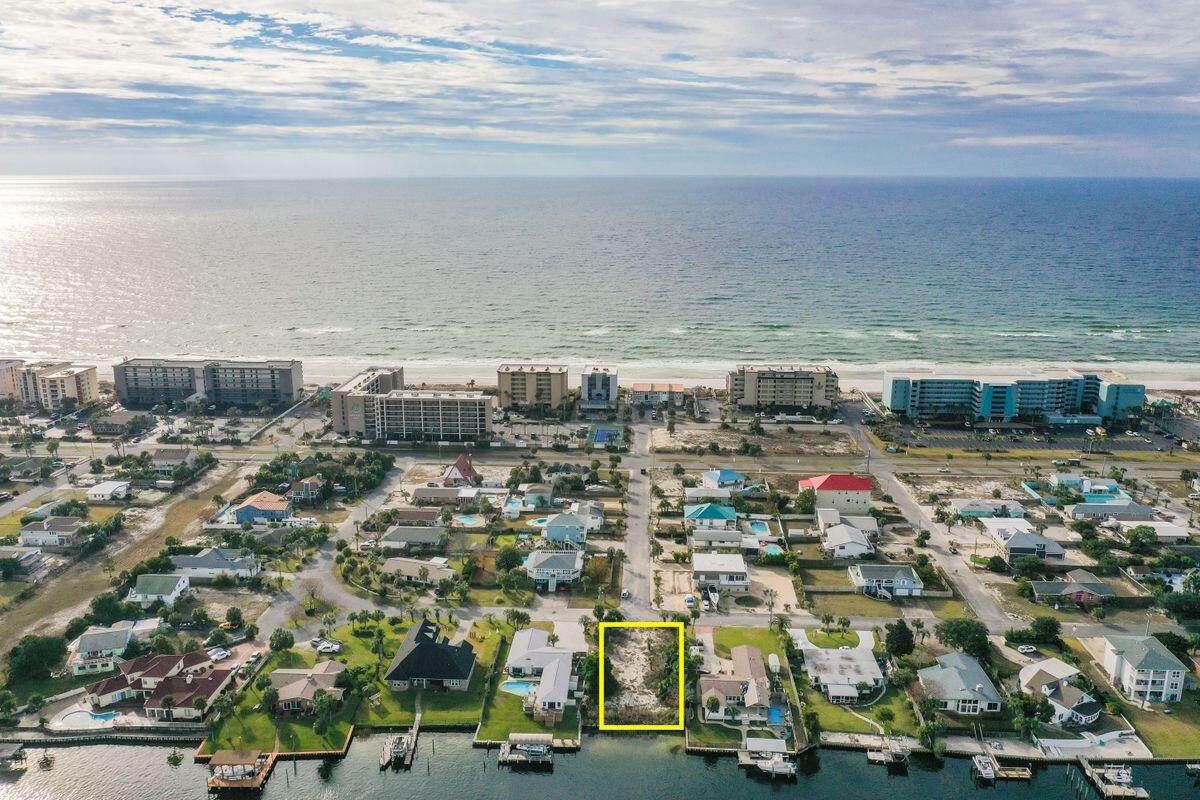 OKALOOSA ISLAND RESD - Land