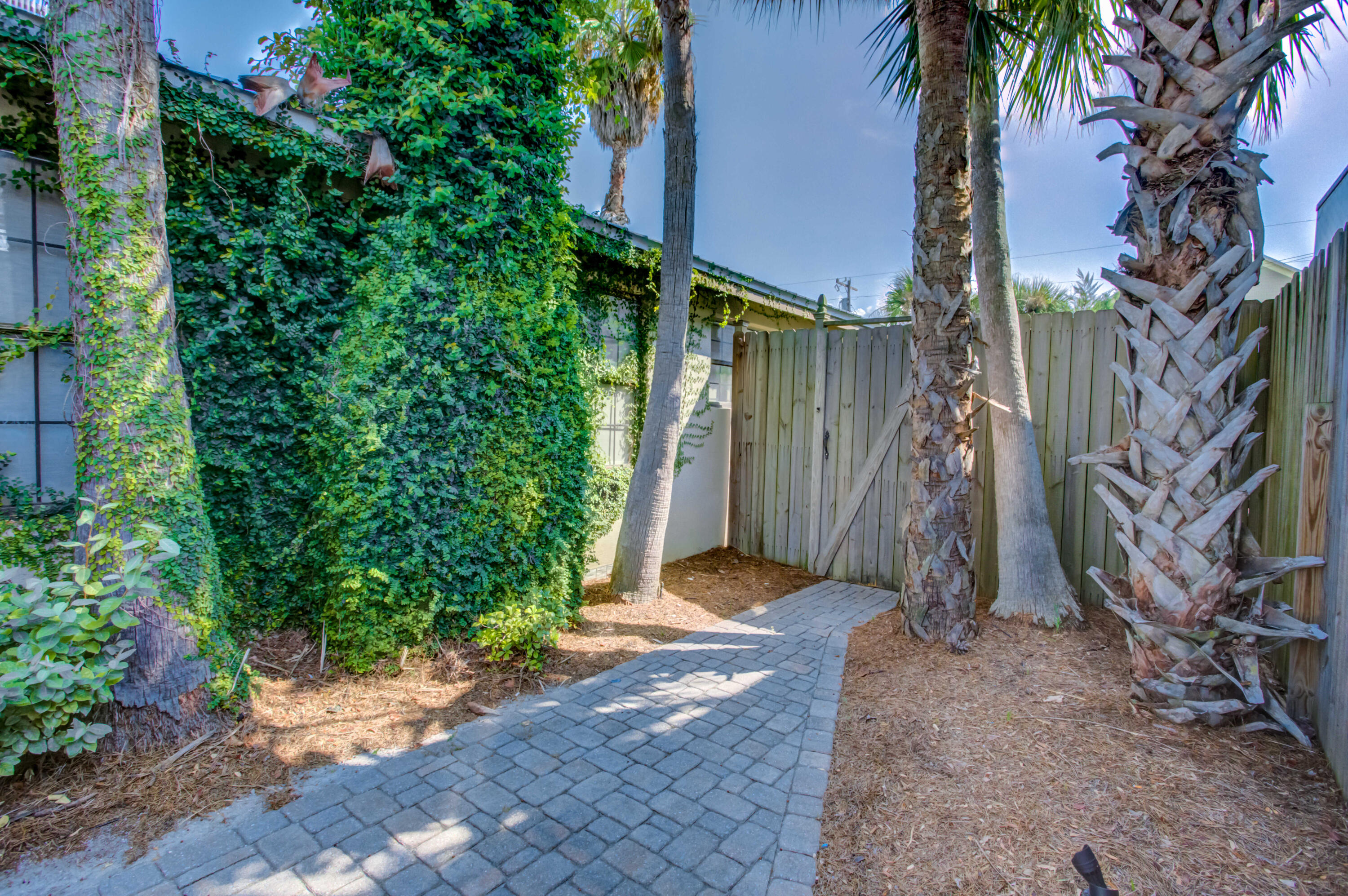 GRAYTON BEACH - Residential