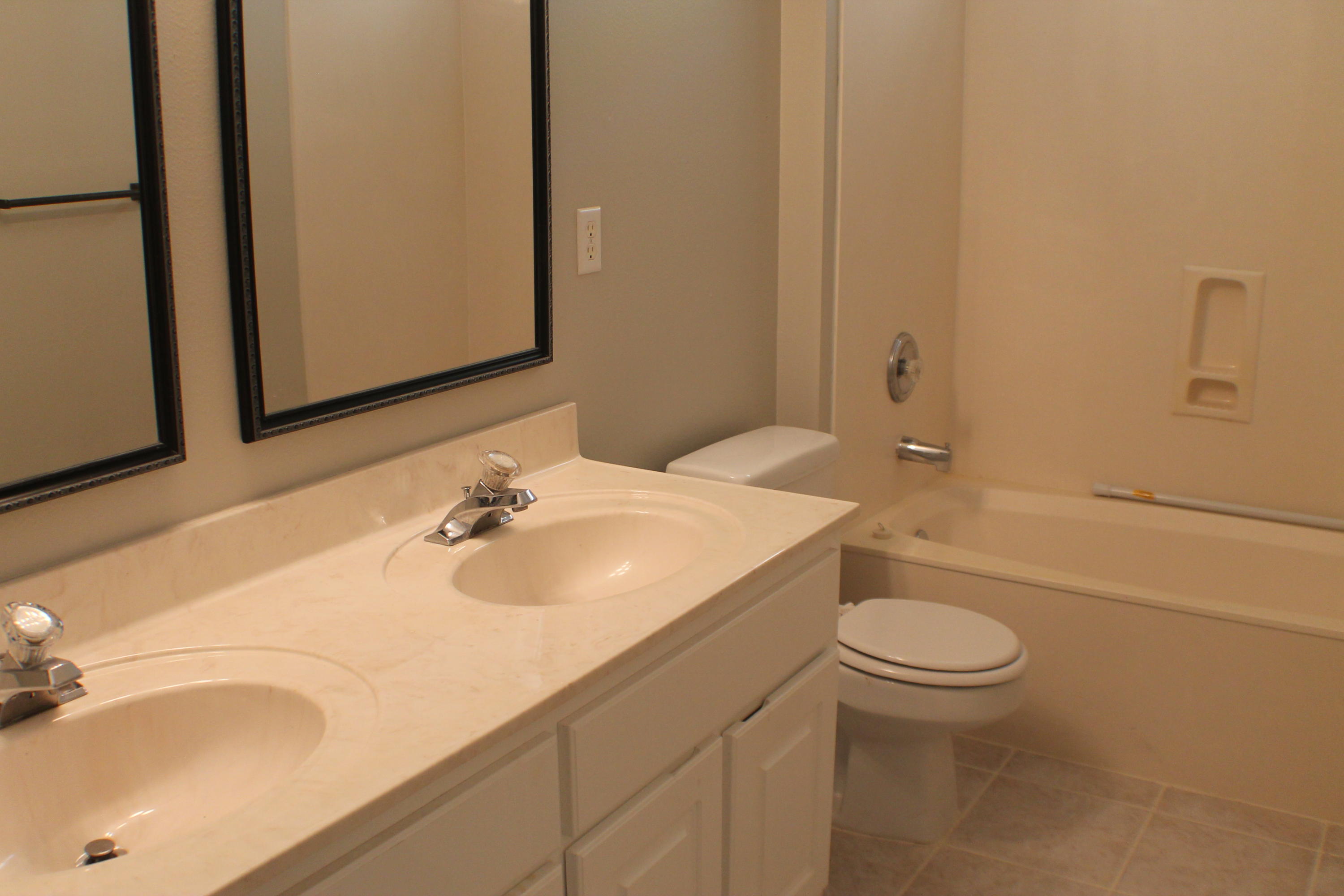 SILVER OAKS PH 1 - Residential Lease