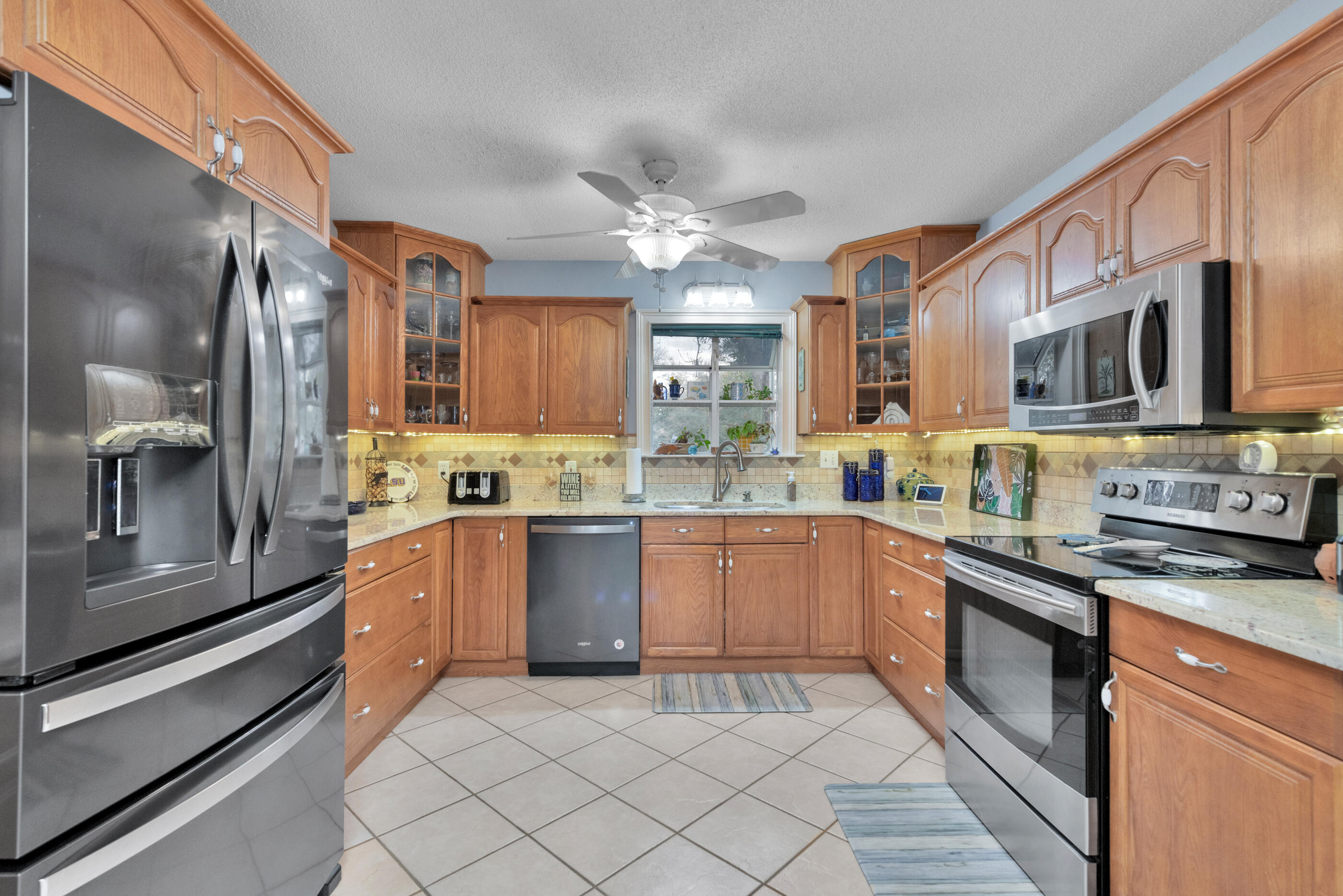 ROLLING HILLS ESTATES - Residential