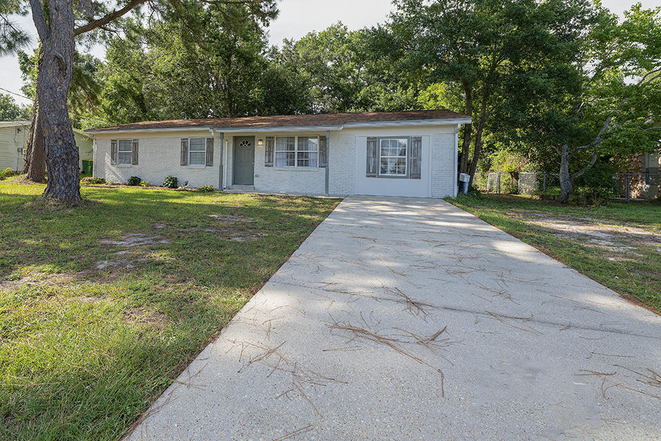 MARY ESTHER HTS - Residential