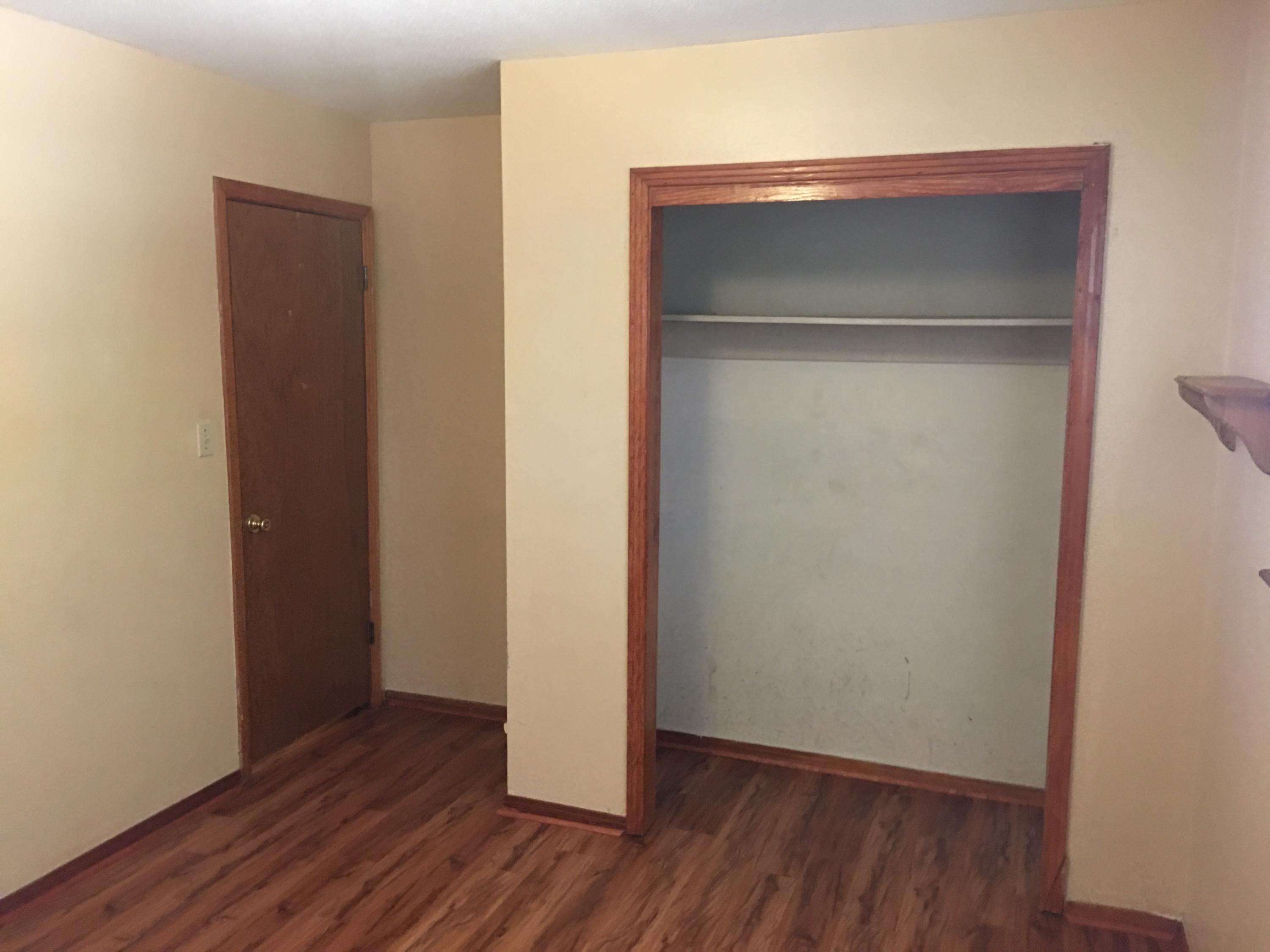 OAKLAND HEIGHTS - Residential Lease