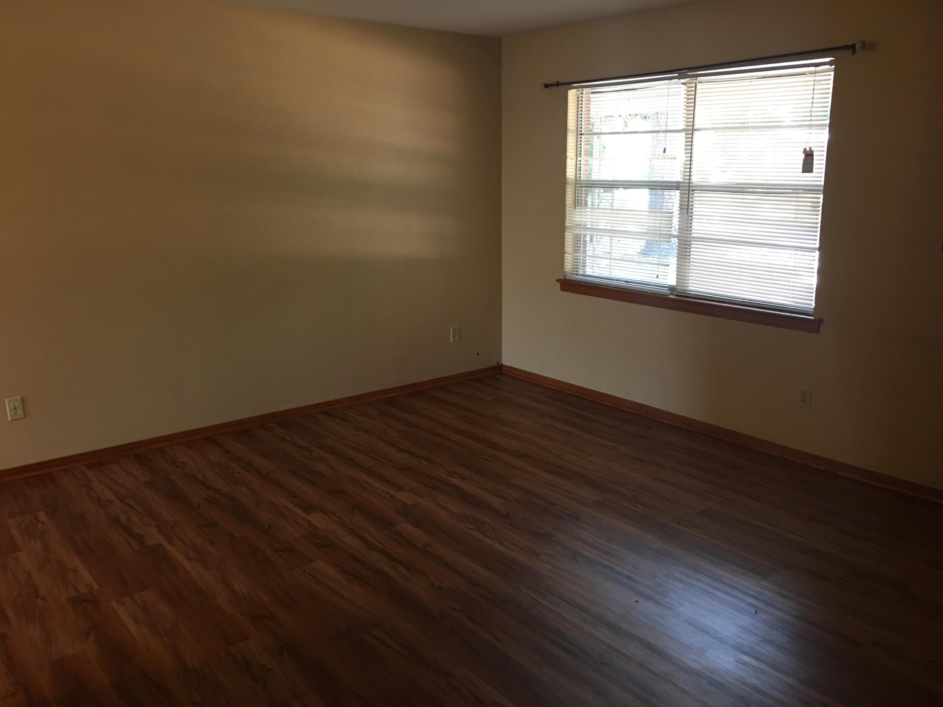OAKLAND HEIGHTS - Residential Lease