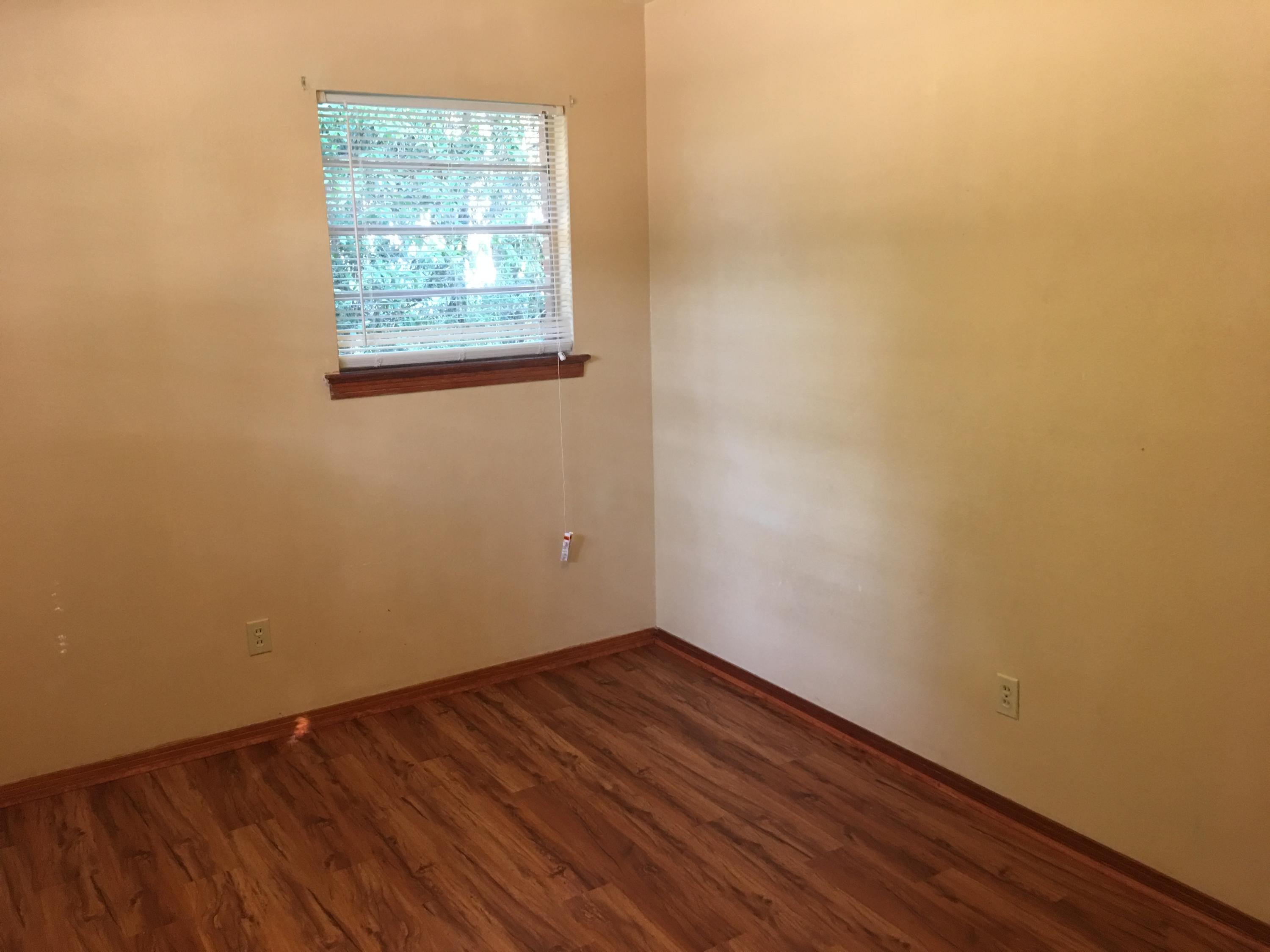 OAKLAND HEIGHTS - Residential Lease