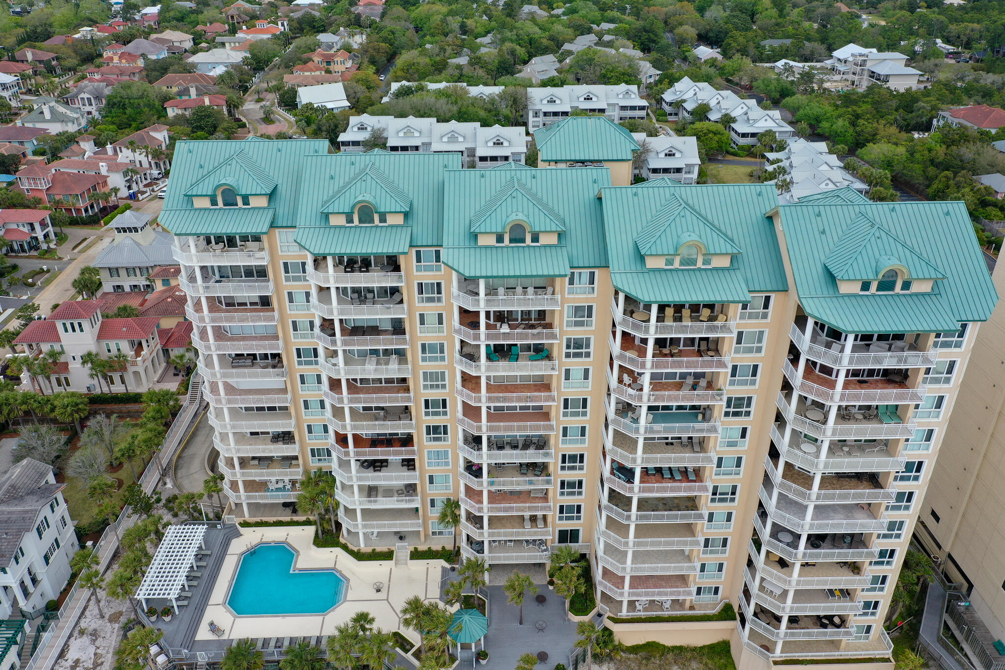 HIDDEN DUNES GRAND VILLAS - Residential
