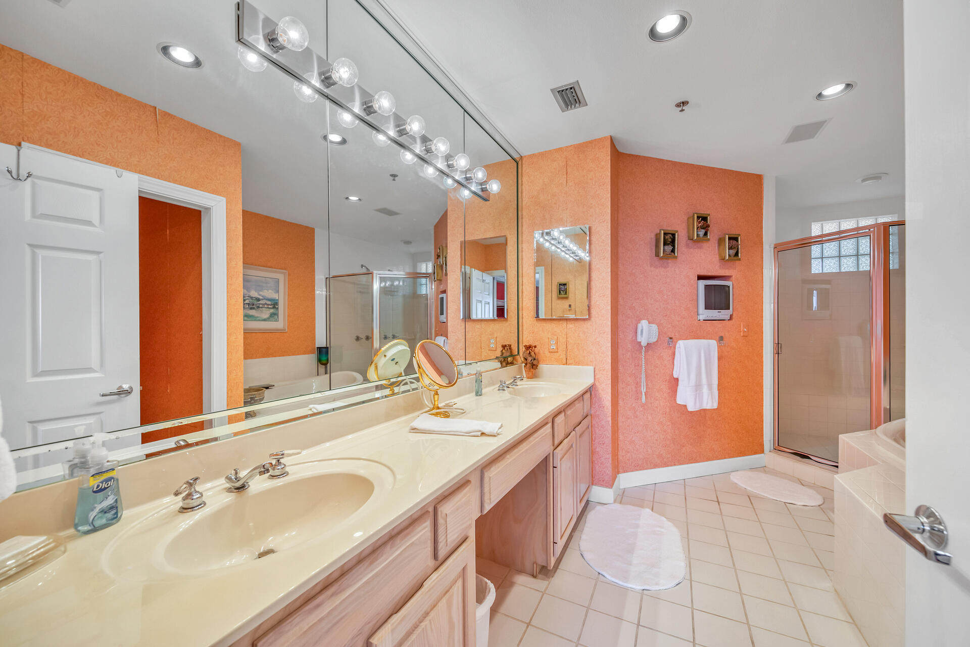HIDDEN DUNES GRAND VILLAS - Residential