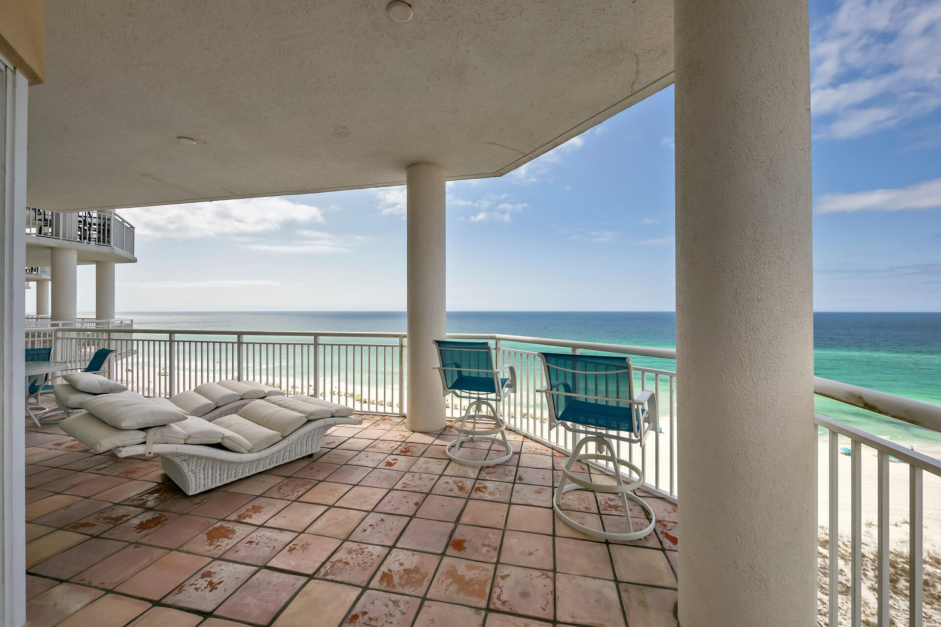 HIDDEN DUNES GRAND VILLAS - Residential