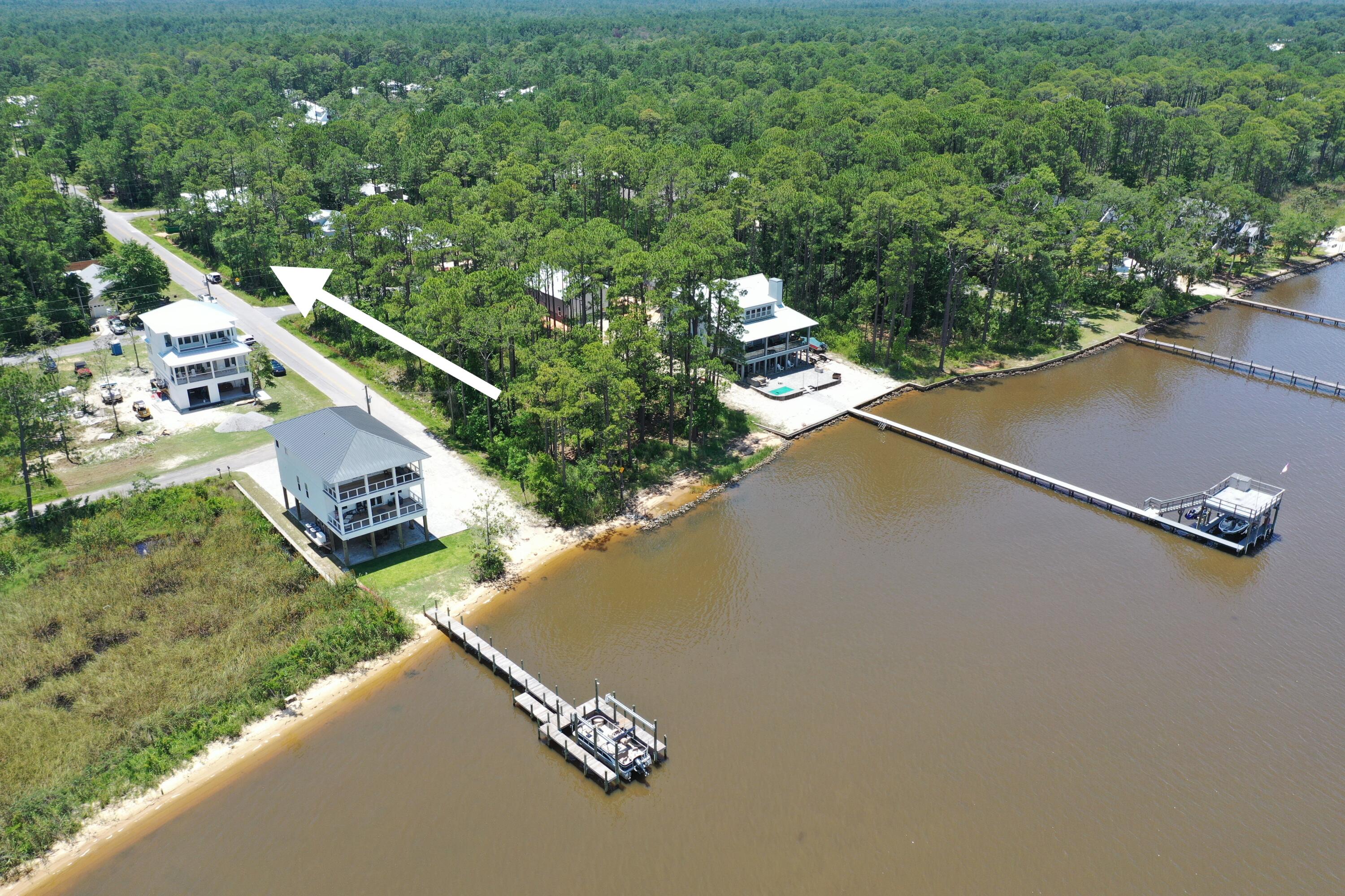 MAGNOLIA BEACH - Land