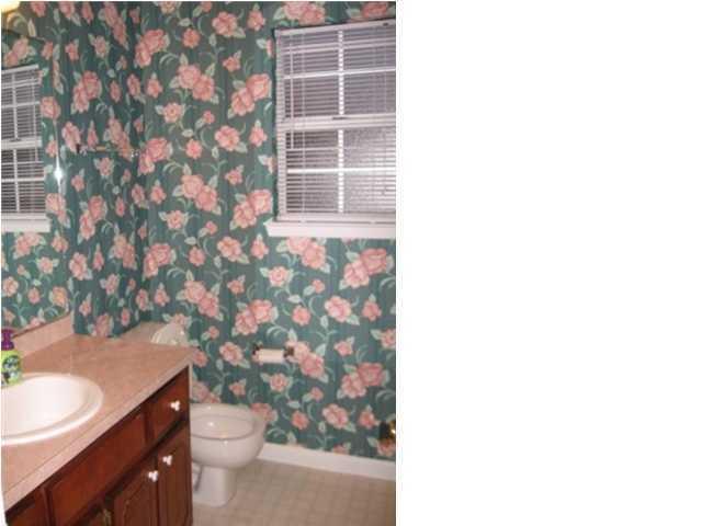 PARKWOOD LANE BLUEWATER BAY - Residential Lease
