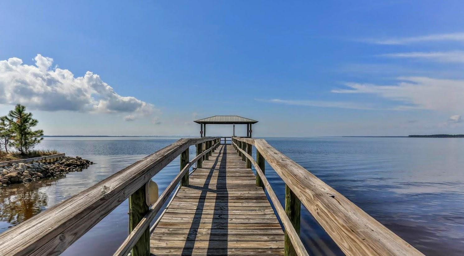 BAY HARBOUR - Land