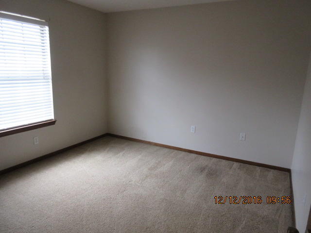 FOX DEN VILLAGES - Residential Lease