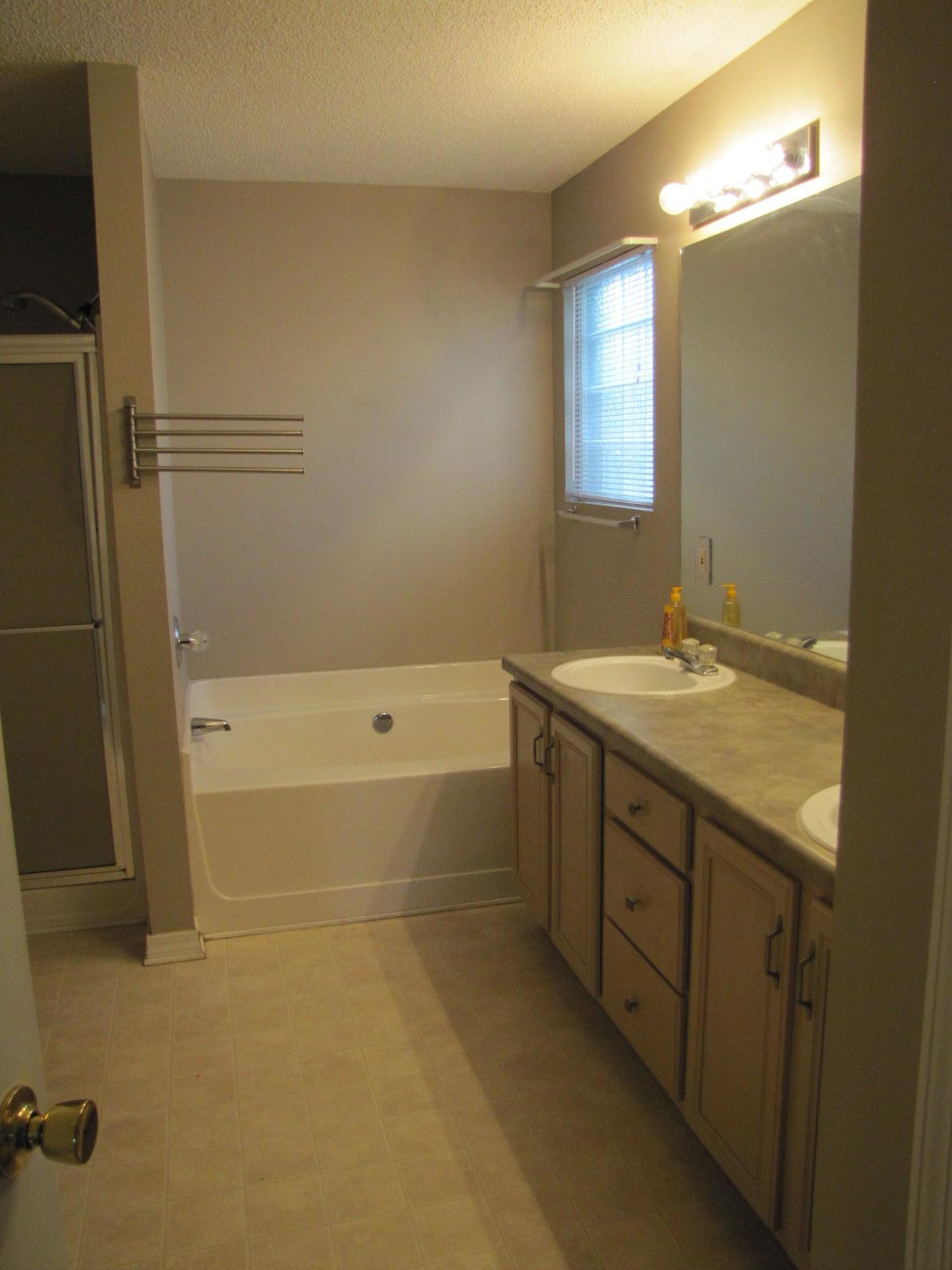 NORTHVIEW ESTATES 7TH ADDN - Residential Lease