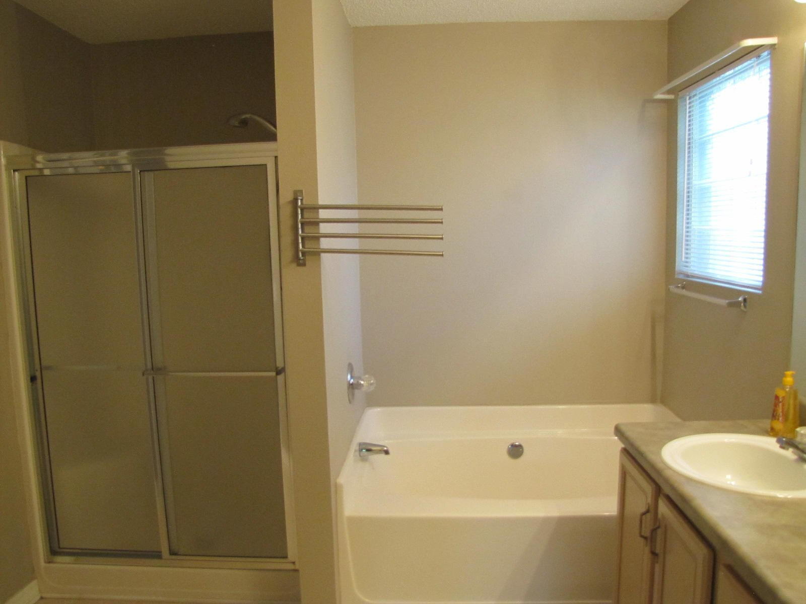 NORTHVIEW ESTATES 7TH ADDN - Residential Lease