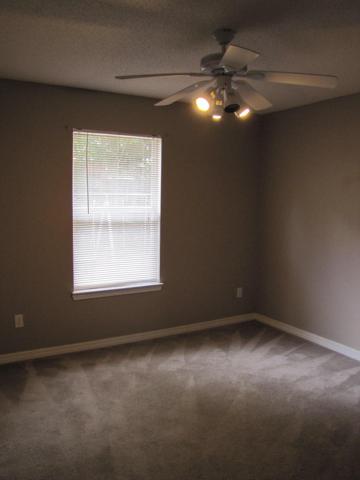 NORTHVIEW ESTATES 7TH ADDN - Residential Lease