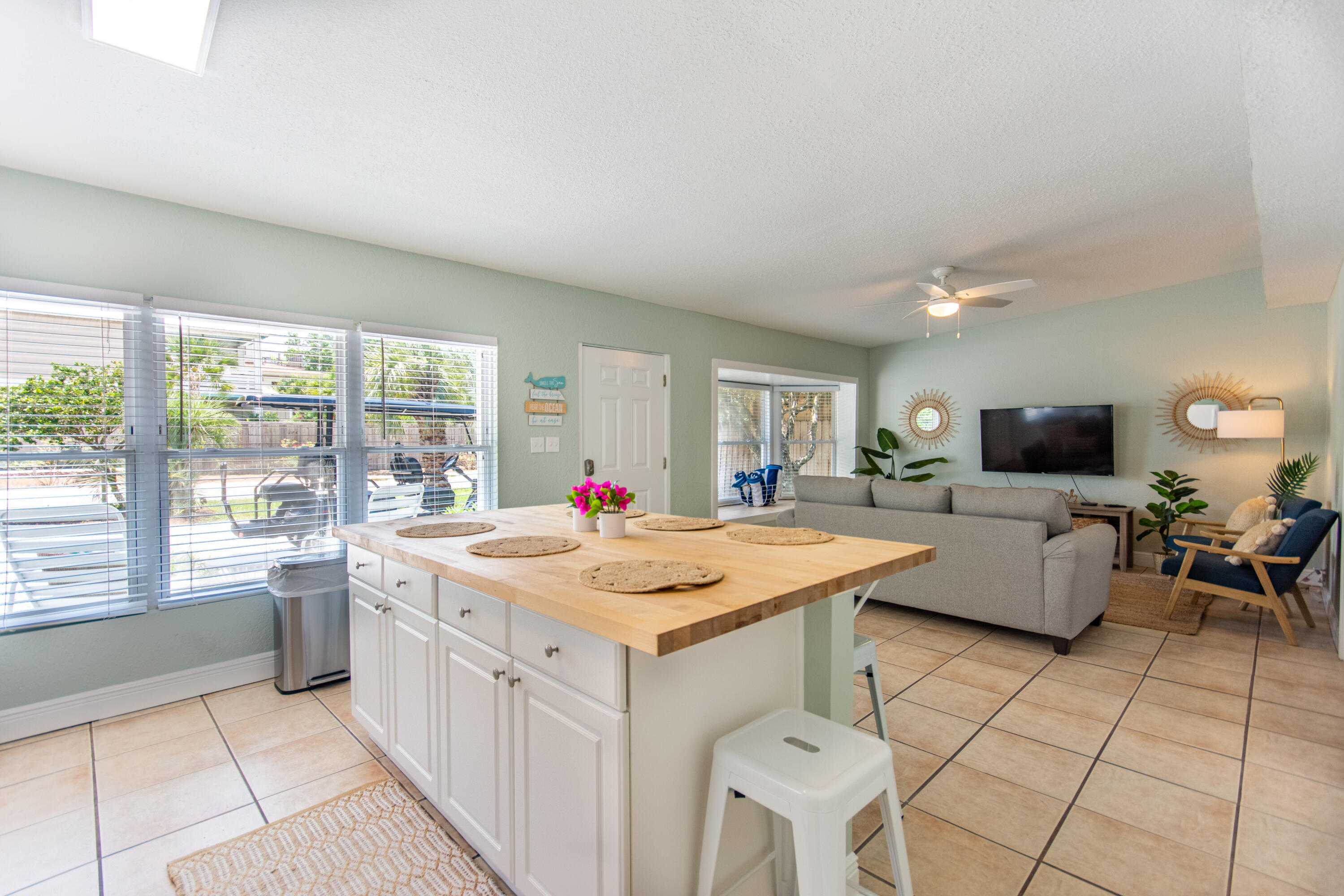 CRYSTAL BEACH - Residential