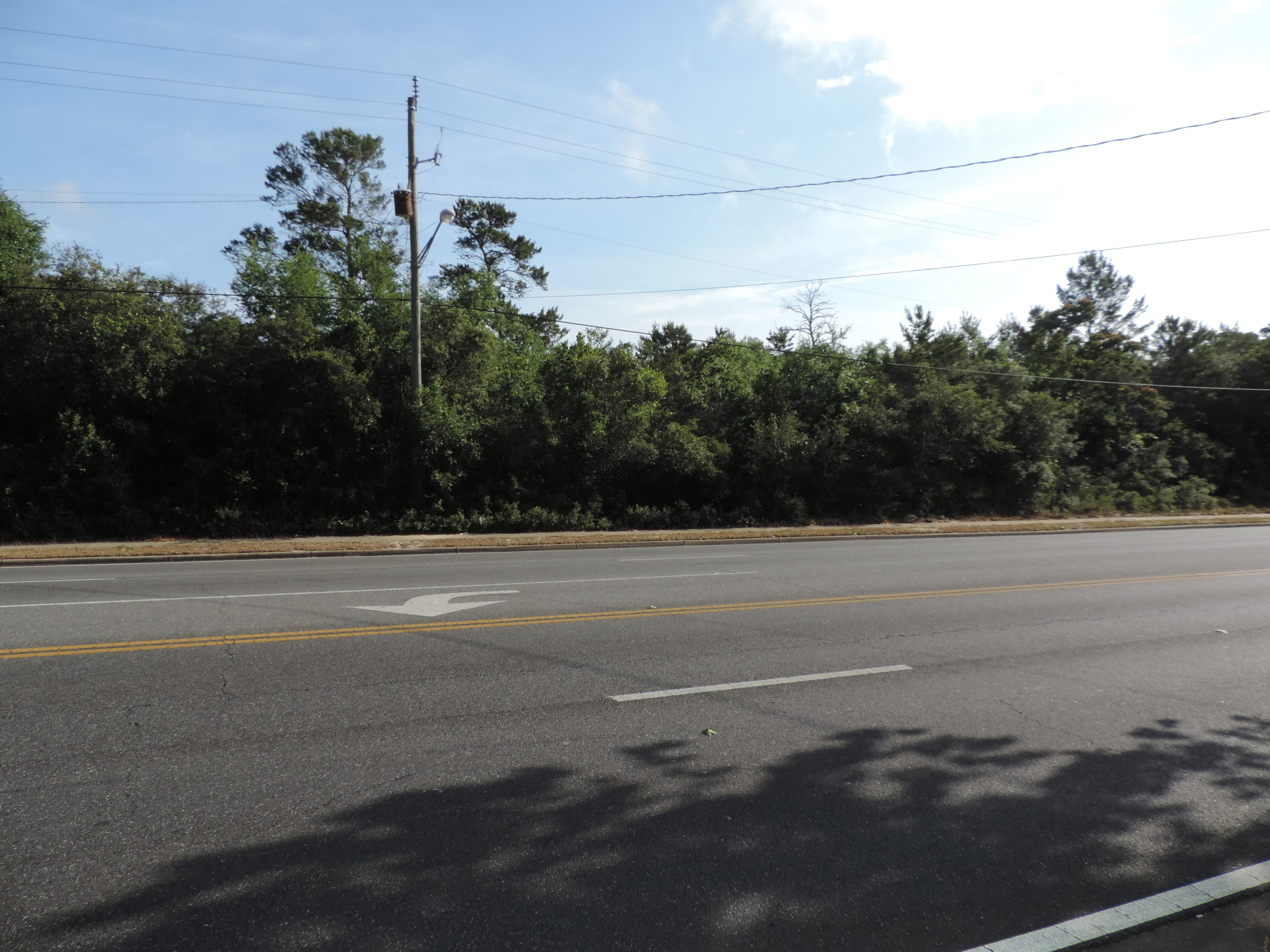 This parcel of land is comprised of 3 lots.
Lots 14, 15, & 16. Two of the lots are 50 feet wide, the third lot is triangular in shape. Total acreage per appraiser is 0.82 acres. This is an ideal development site.