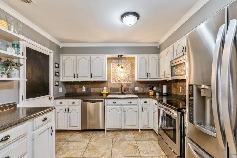 FOXWOOD ESTATES 1 - Residential