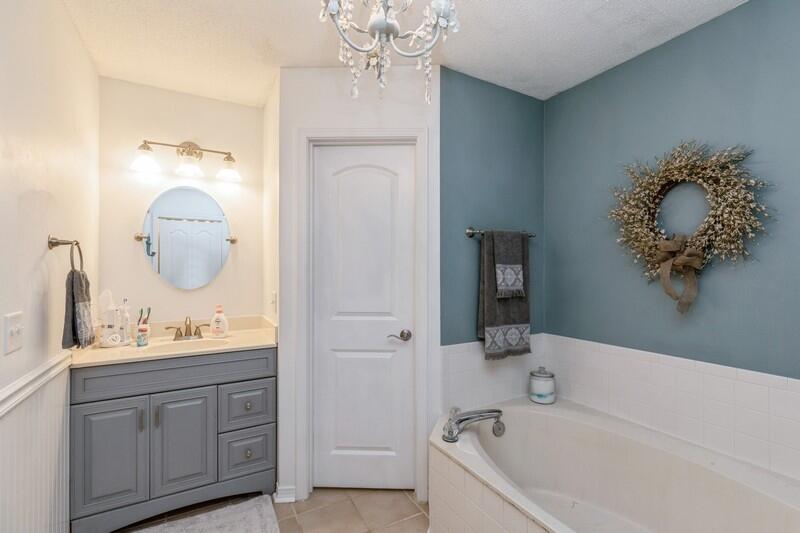 FOXWOOD ESTATES 1 - Residential