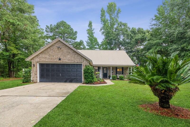 FOXWOOD ESTATES 1 - Residential