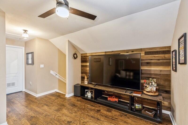 FOXWOOD ESTATES 1 - Residential