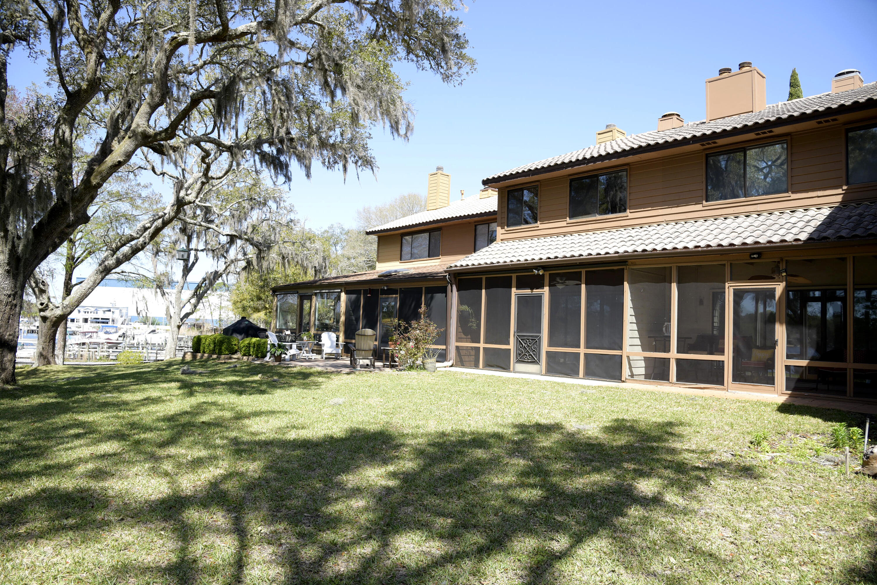 WATER OAKS 3 T/H - Residential