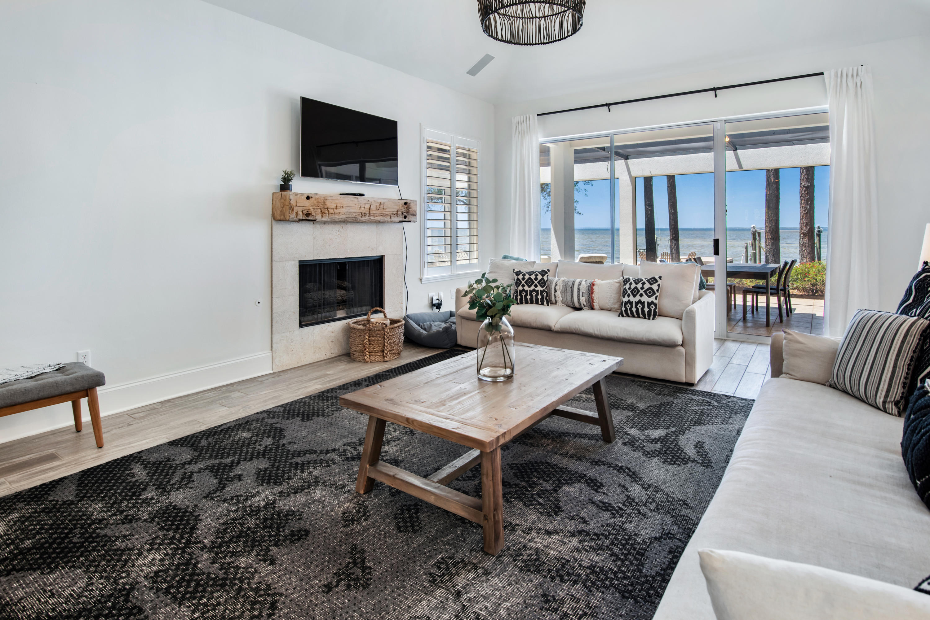 BURNT PINE - Residential