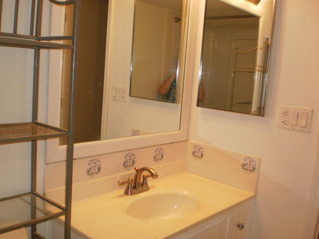 VALENCIA CONDO - Residential Lease