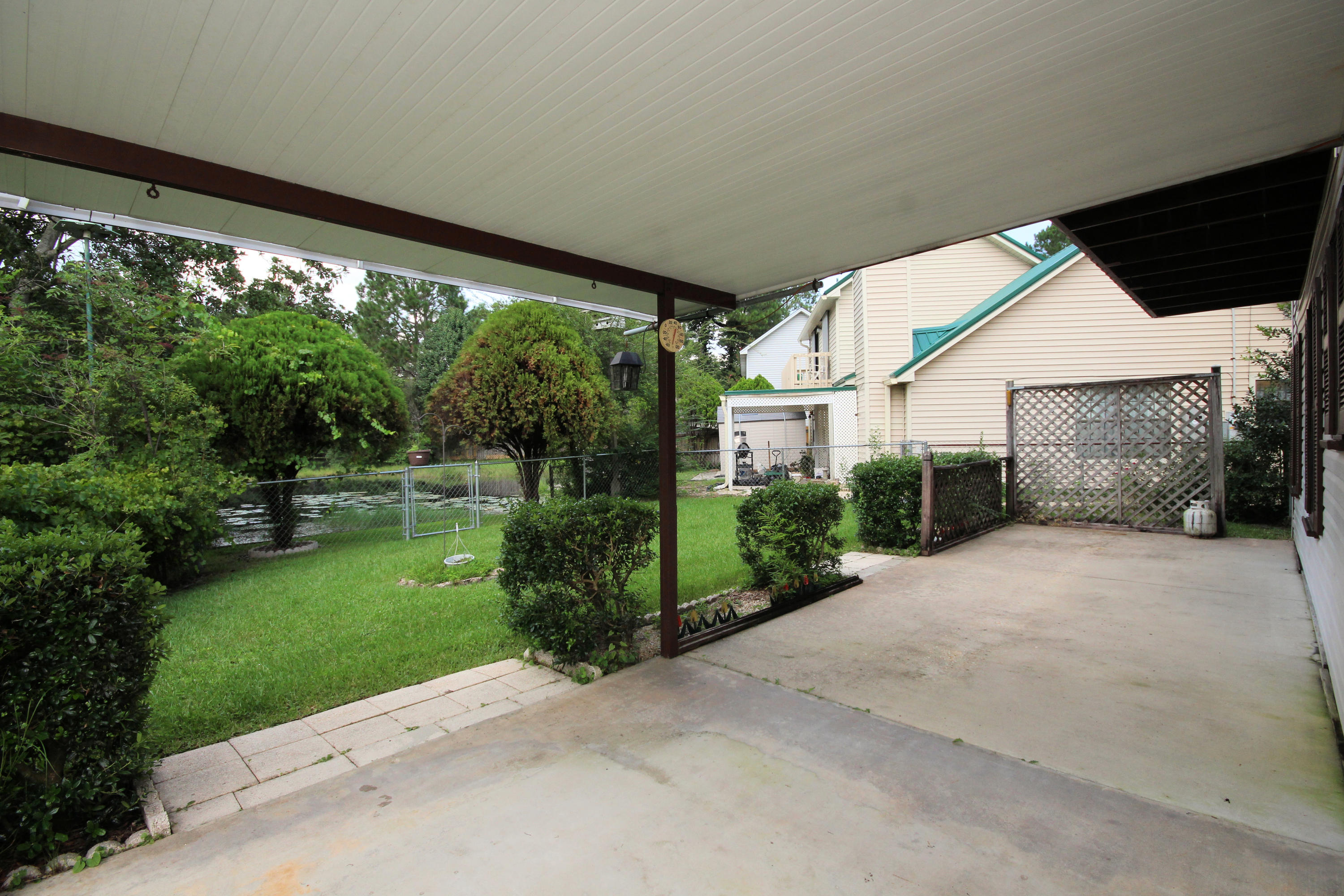 CRYSTAL LAKE ESTATES LOT 8 - Residential