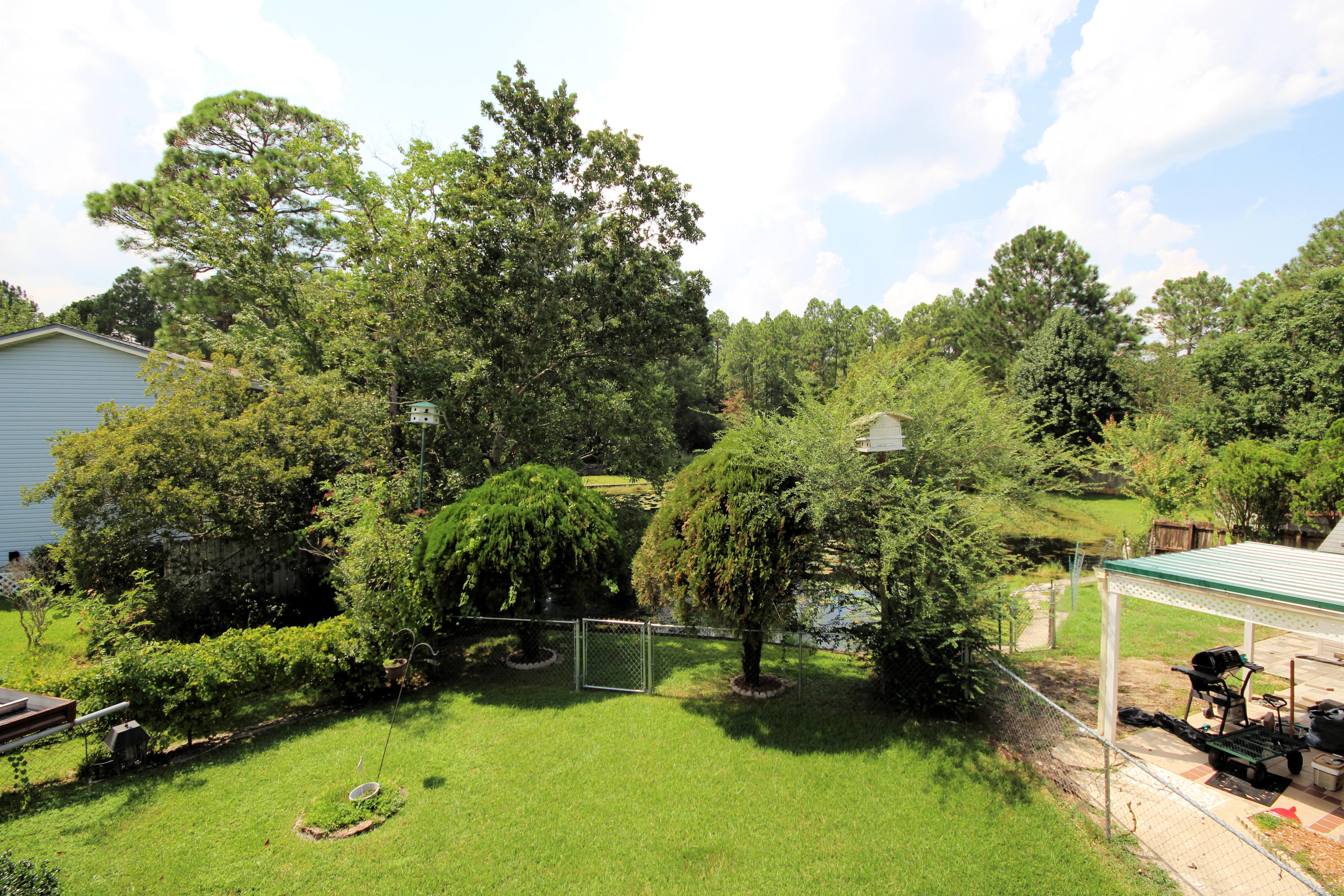 CRYSTAL LAKE ESTATES LOT 8 - Residential