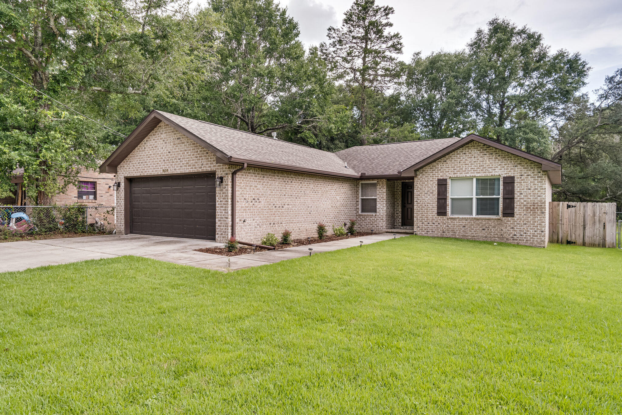 METES & BOUNDS - Residential Lease