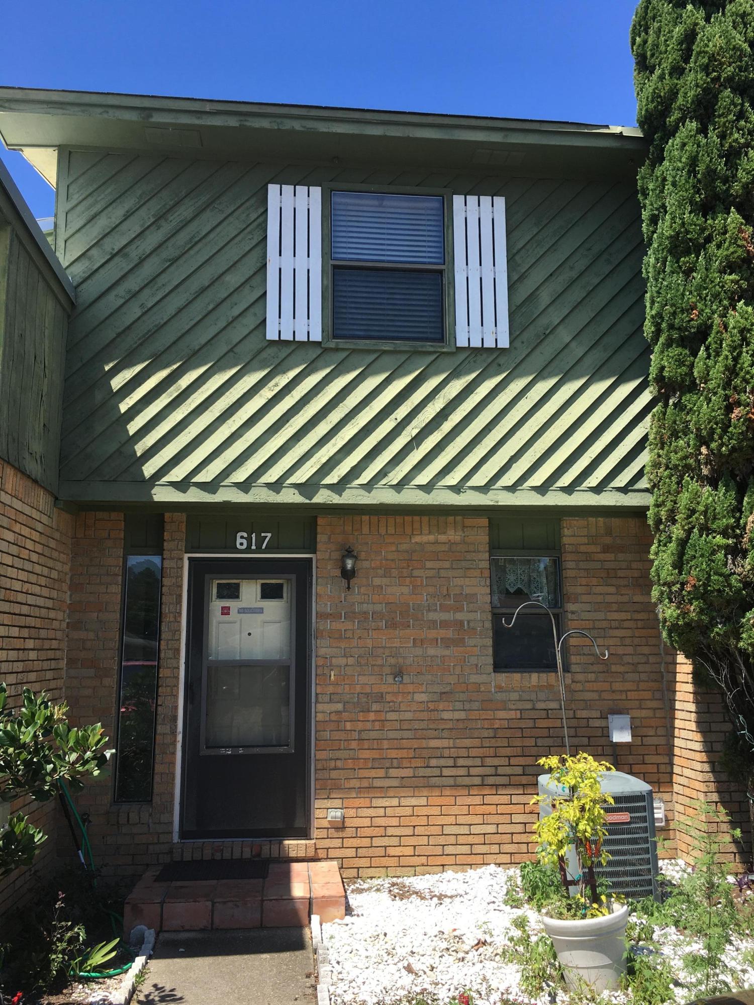 SANDALWOOD MANOR 1ST ADDN - Residential