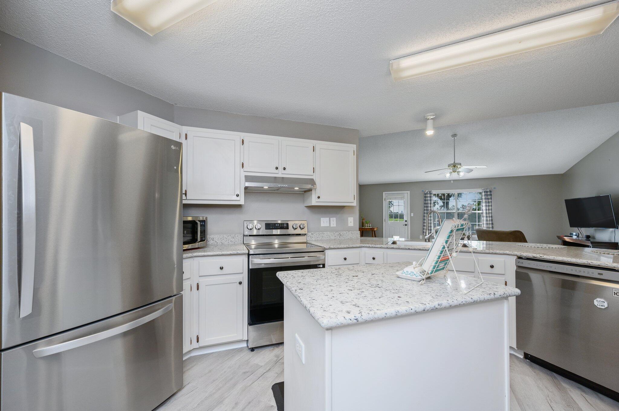 FOXWOOD ADDITION S/D - Residential Lease