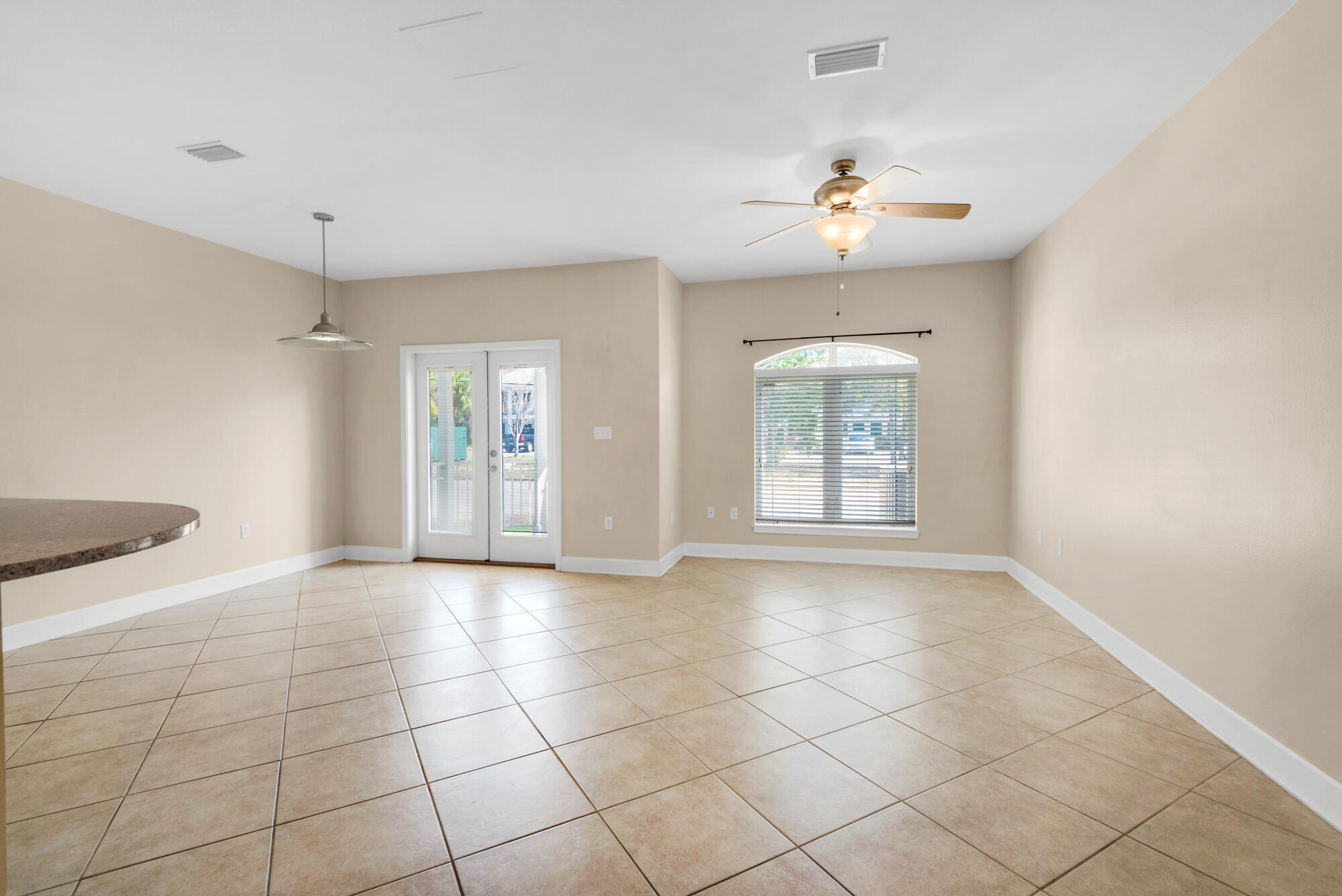 SHELL HARBOR CONDOMI - Residential Lease