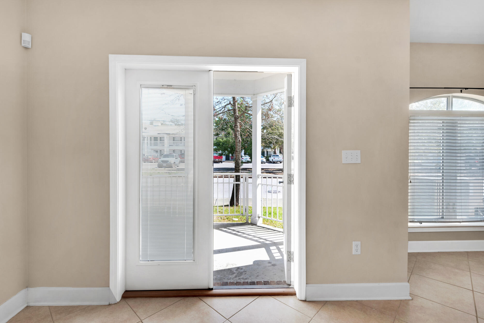 SHELL HARBOR CONDOMI - Residential Lease