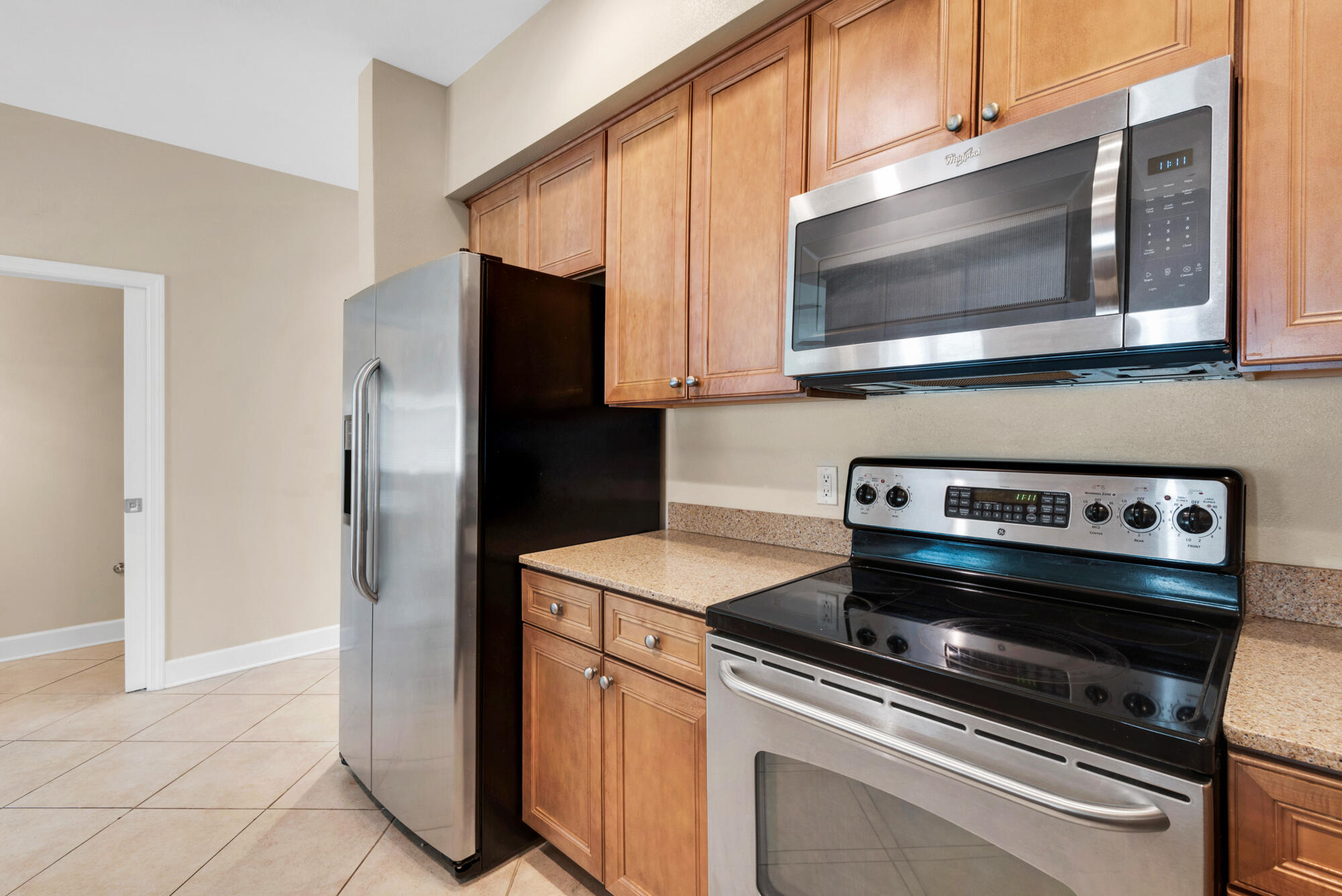 SHELL HARBOR CONDOMI - Residential Lease