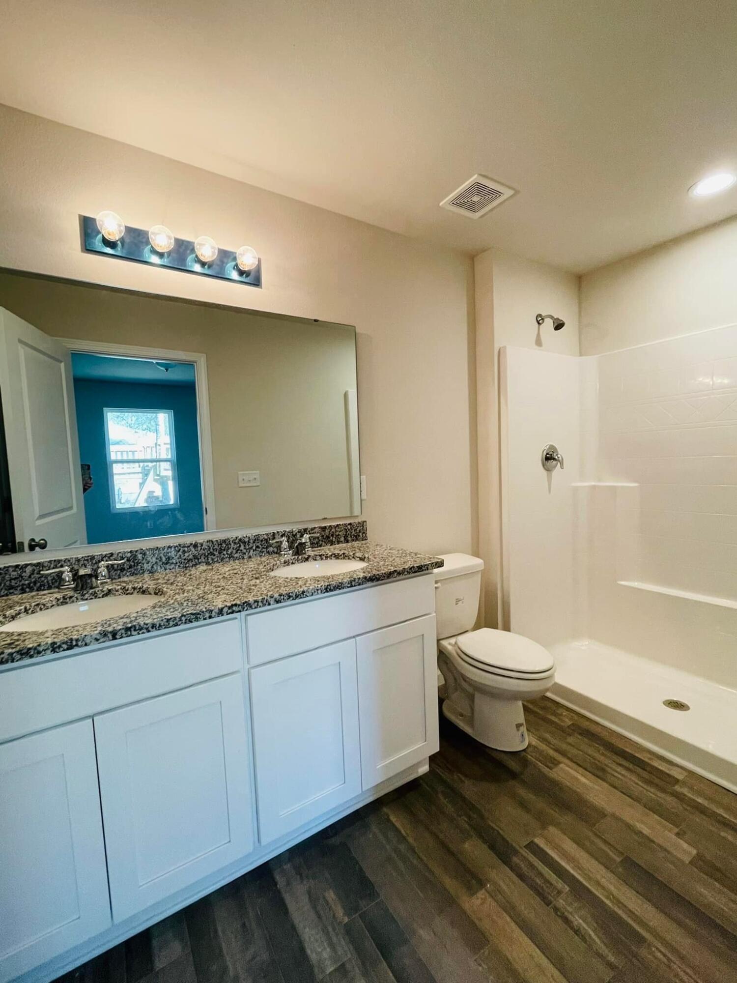 HUNTERS RIDGE - Residential Lease