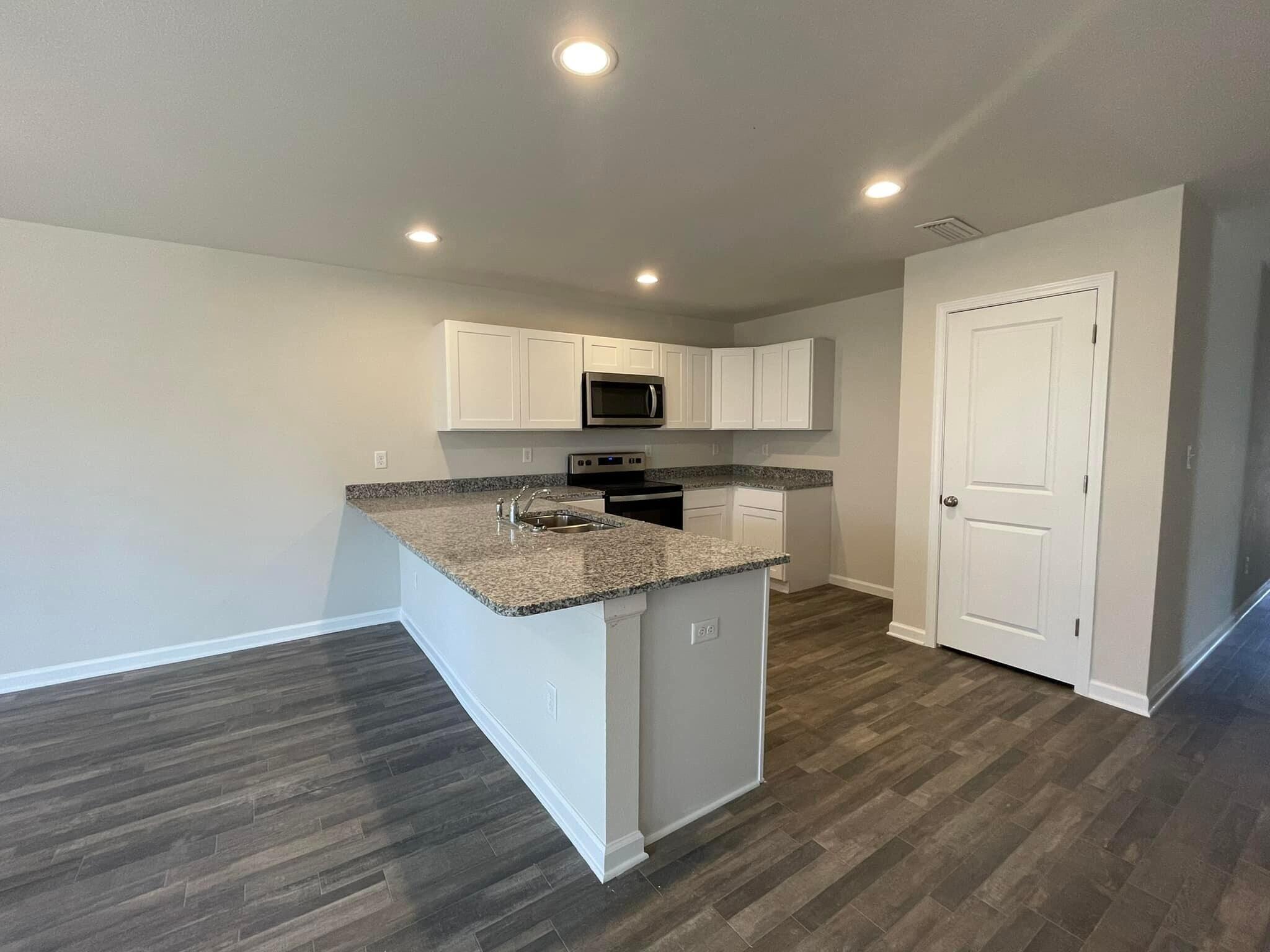 HUNTERS RIDGE - Residential Lease