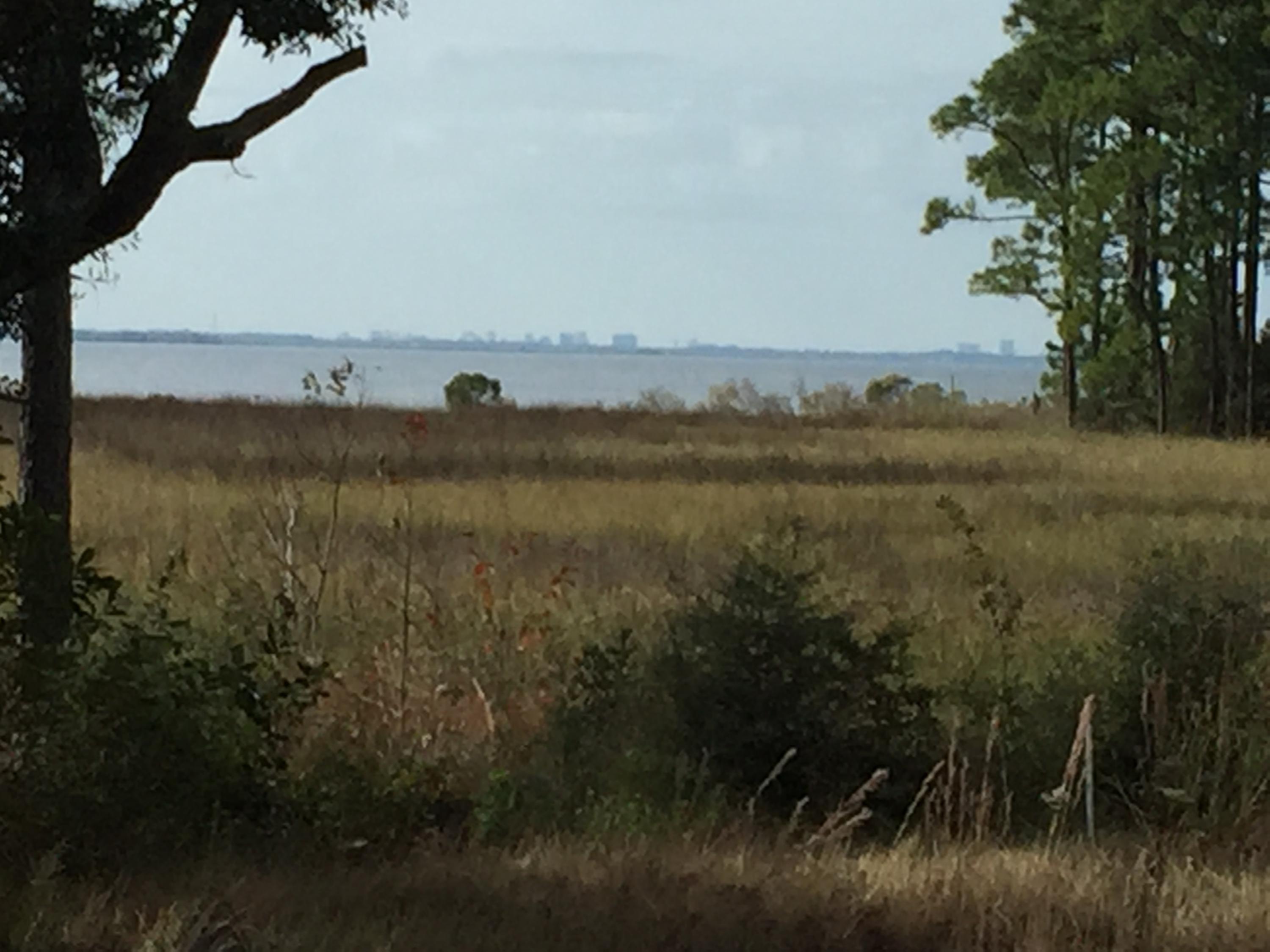 BAY HARBOUR - Land