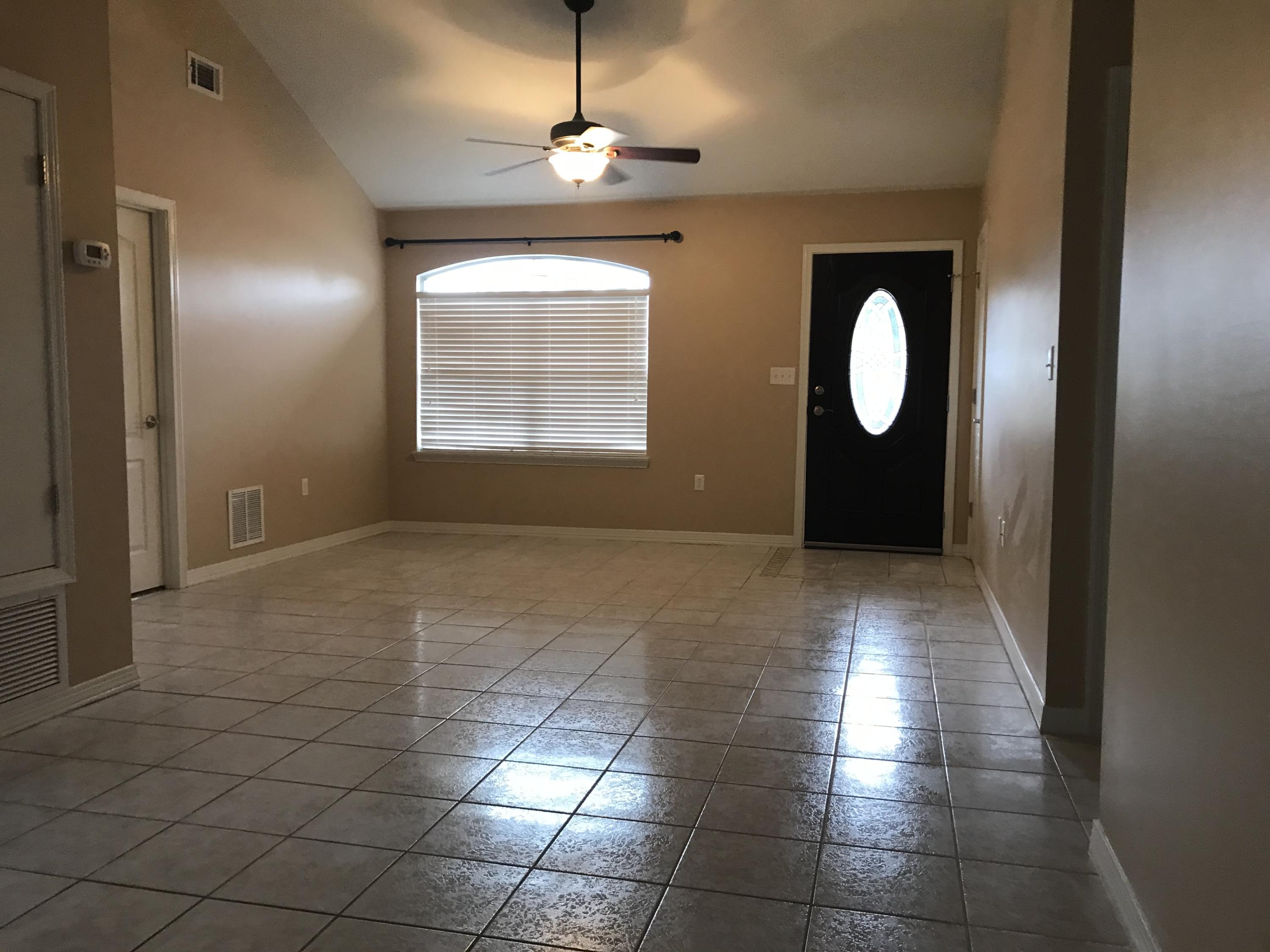 SHOAL TERRACE ESTATES - Residential Lease