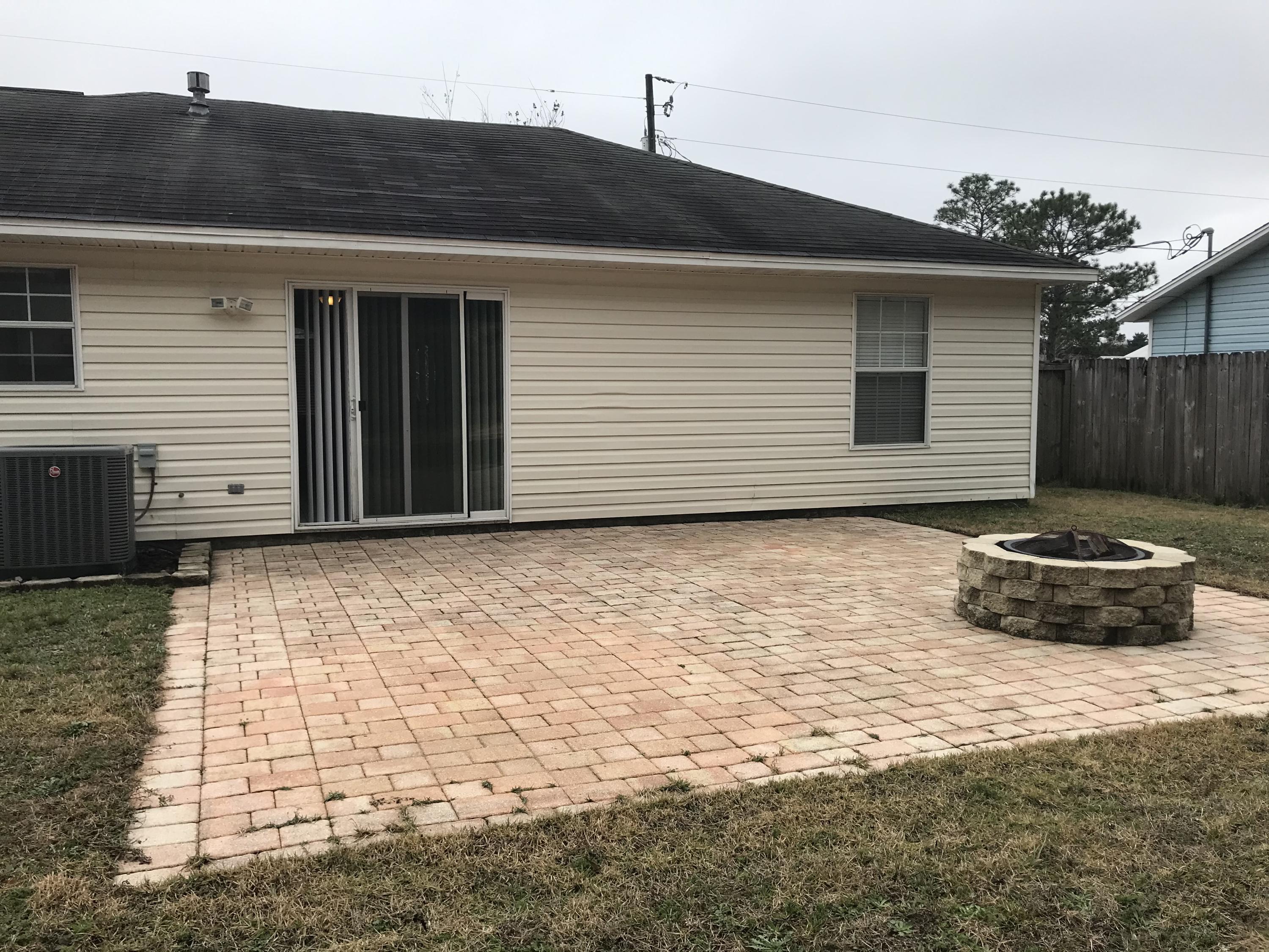 SHOAL TERRACE ESTATES - Residential Lease