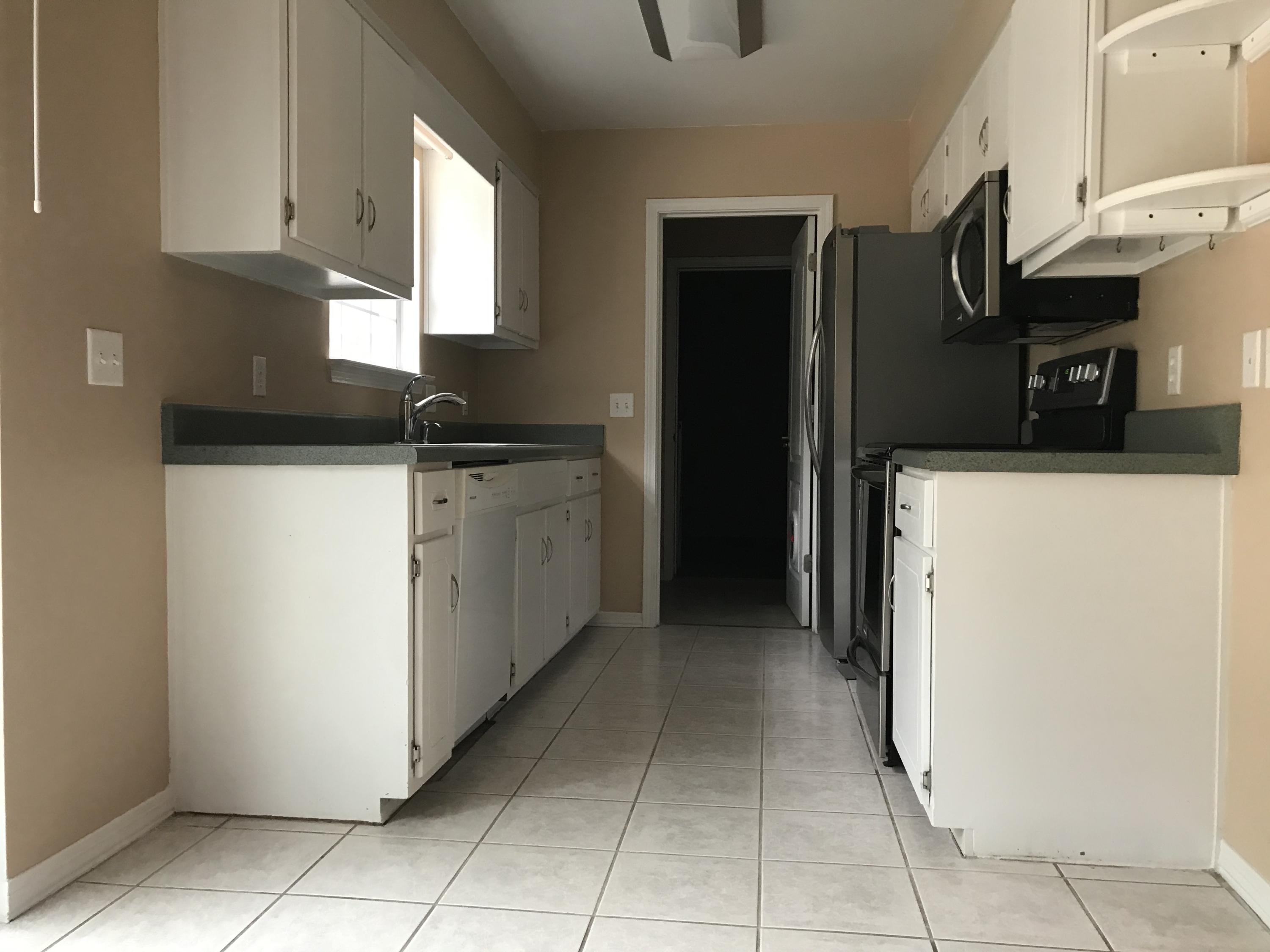 SHOAL TERRACE ESTATES - Residential Lease