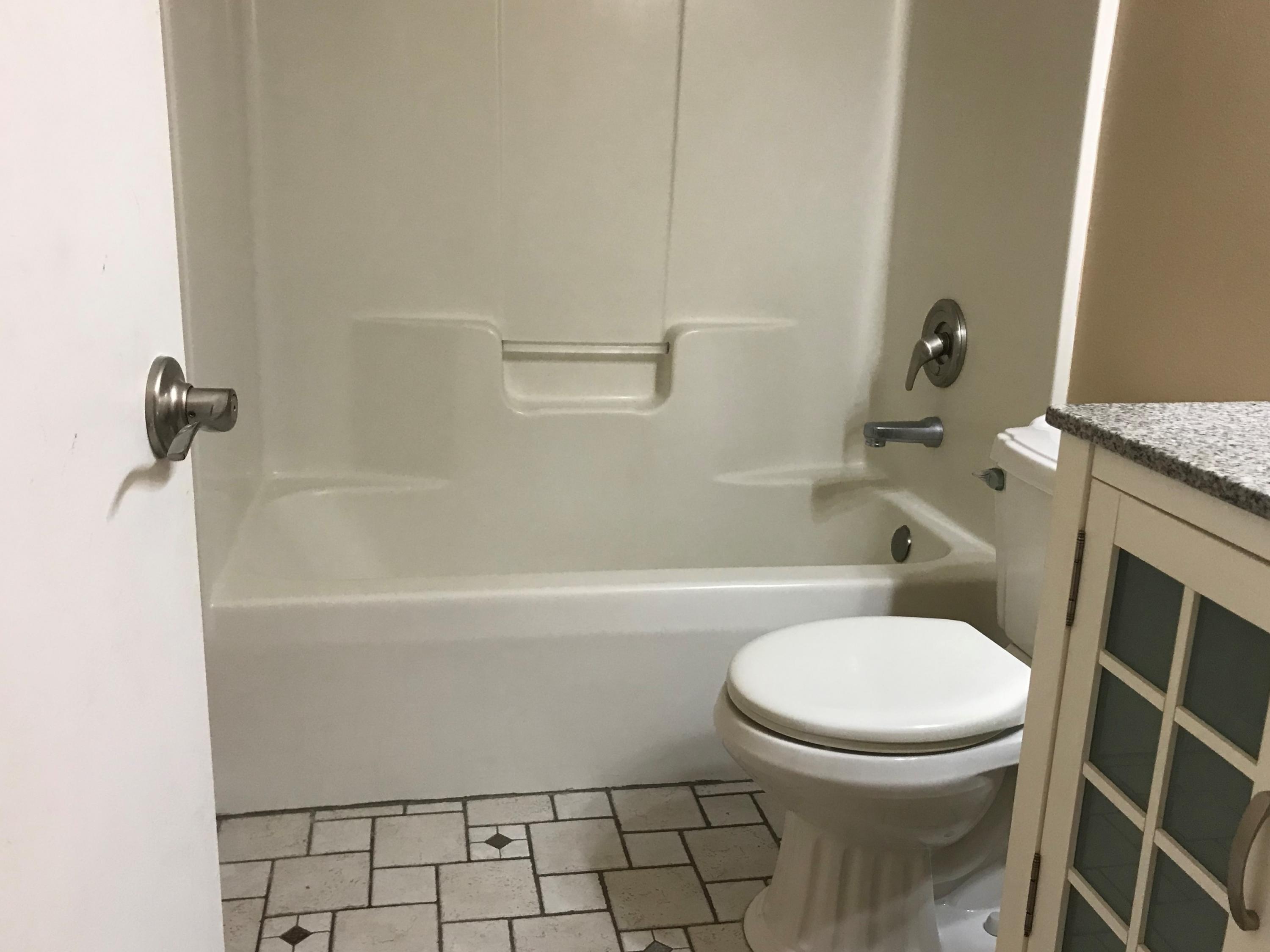 SHOAL TERRACE ESTATES - Residential Lease