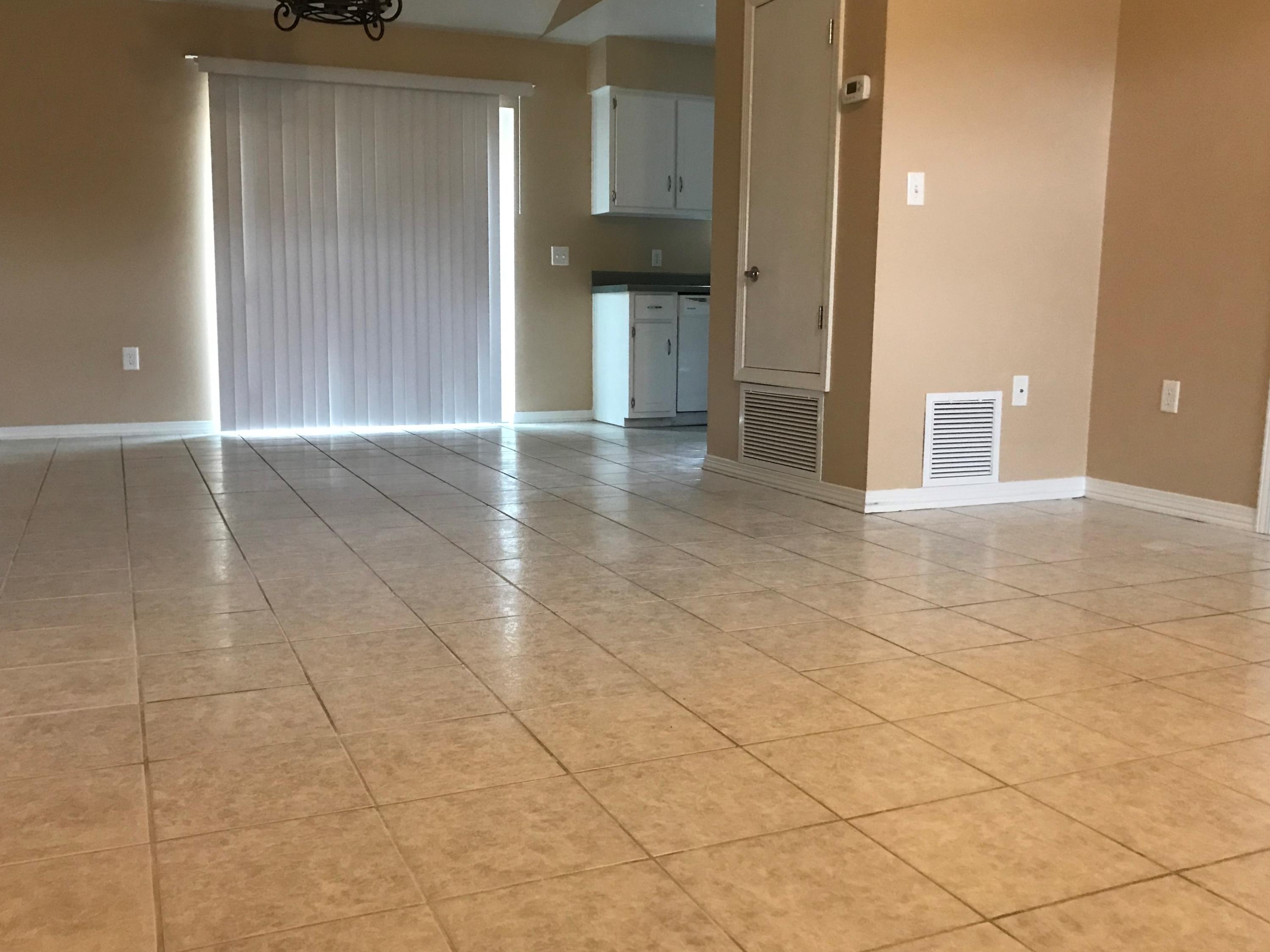 SHOAL TERRACE ESTATES - Residential Lease